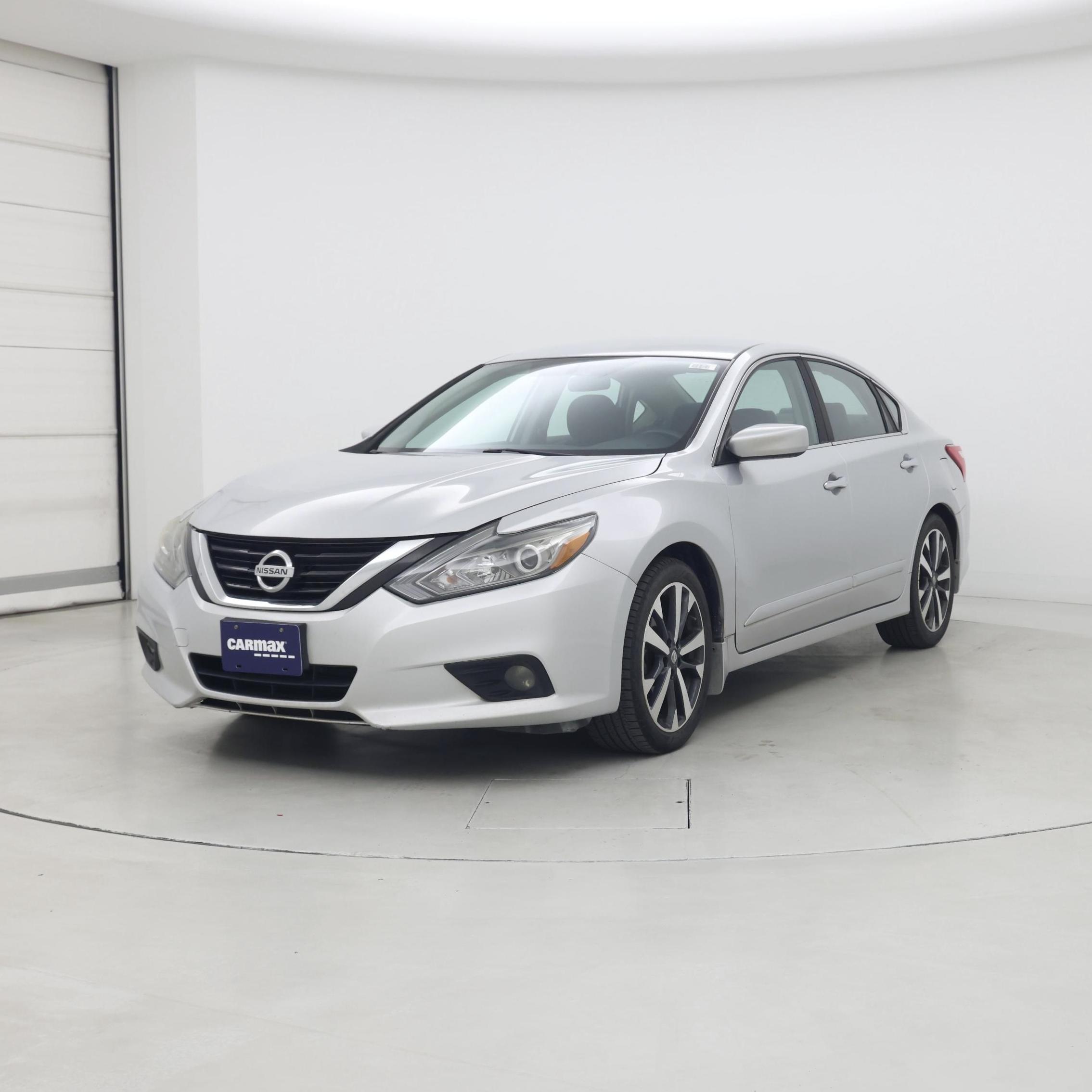 Thumbnail: 2016 Nissan Altima - 4