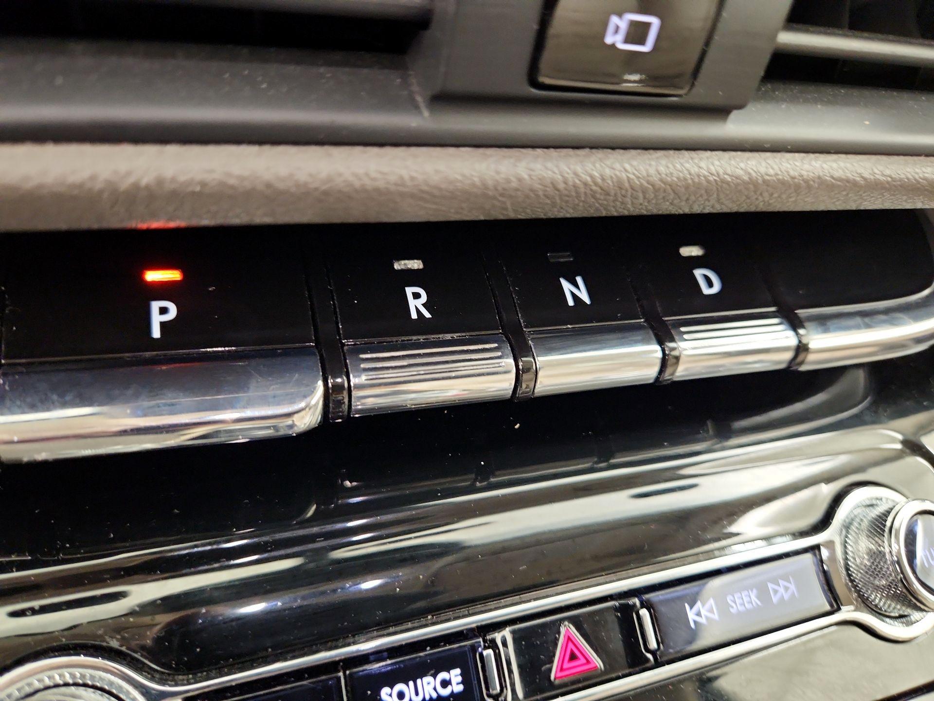 Thumbnail: 2020 Lincoln Corsair - 18