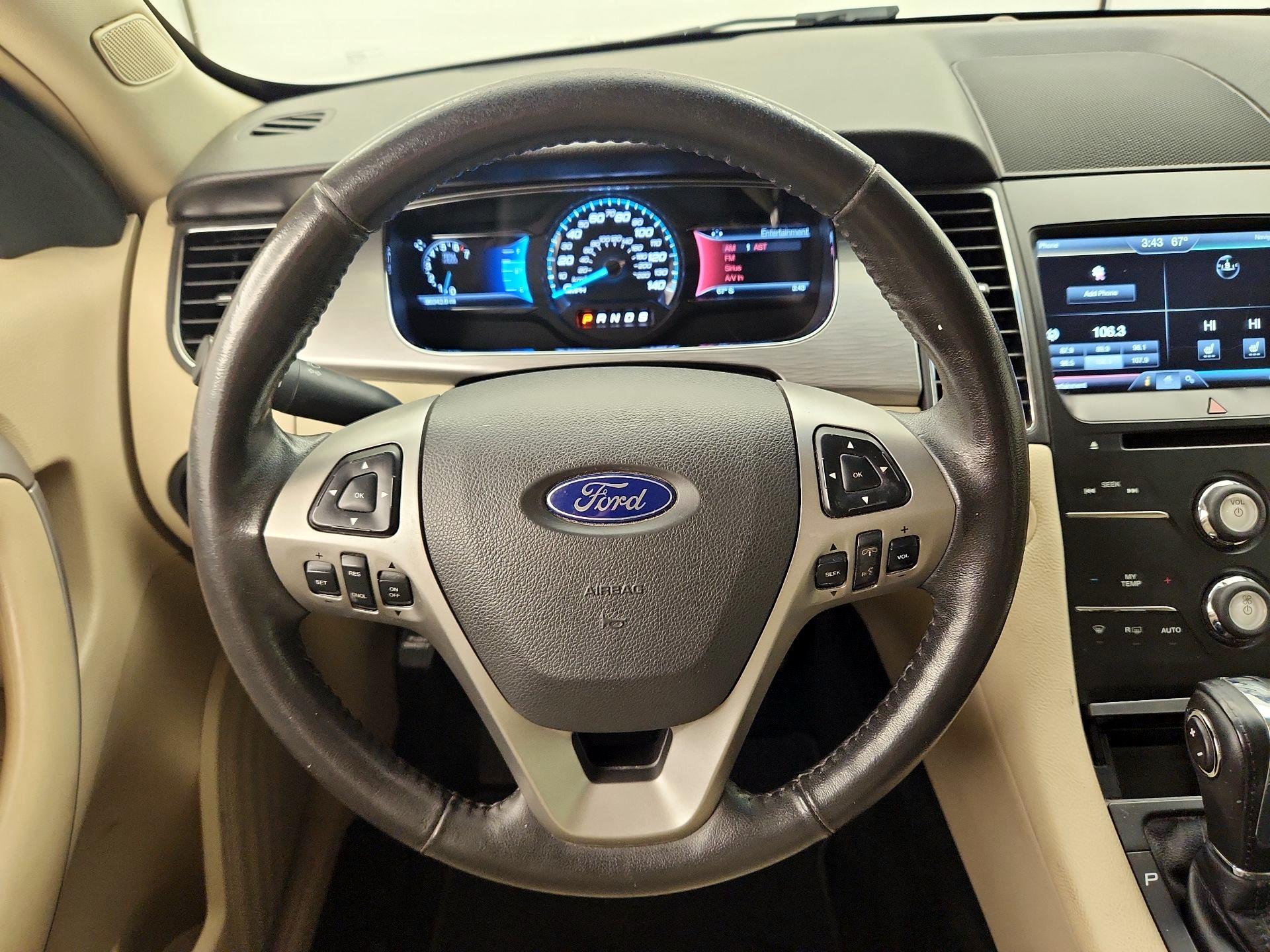 Thumbnail: 2015 Ford Taurus - 10