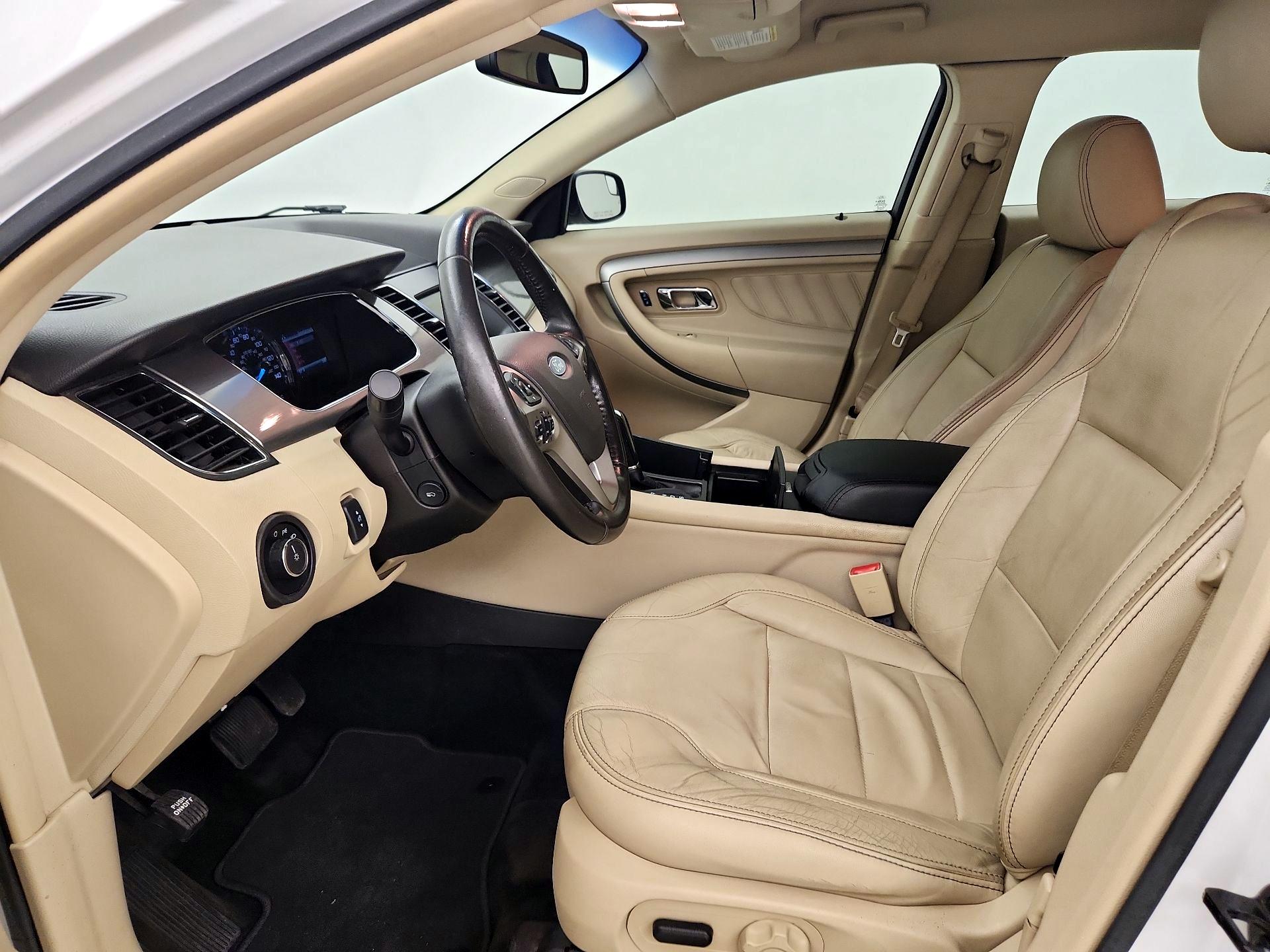 Thumbnail: 2015 Ford Taurus - 11