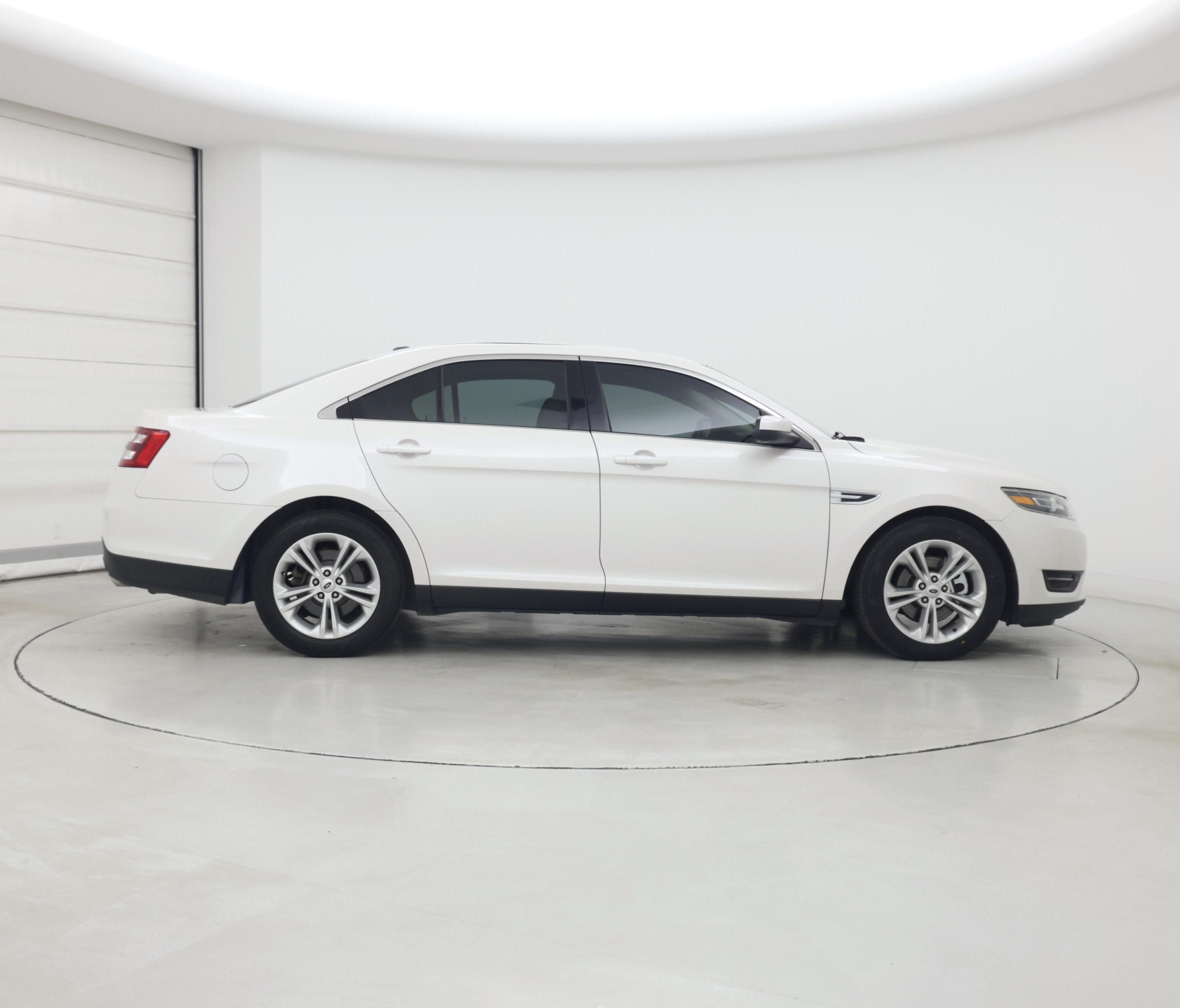 Thumbnail: 2015 Ford Taurus - 7