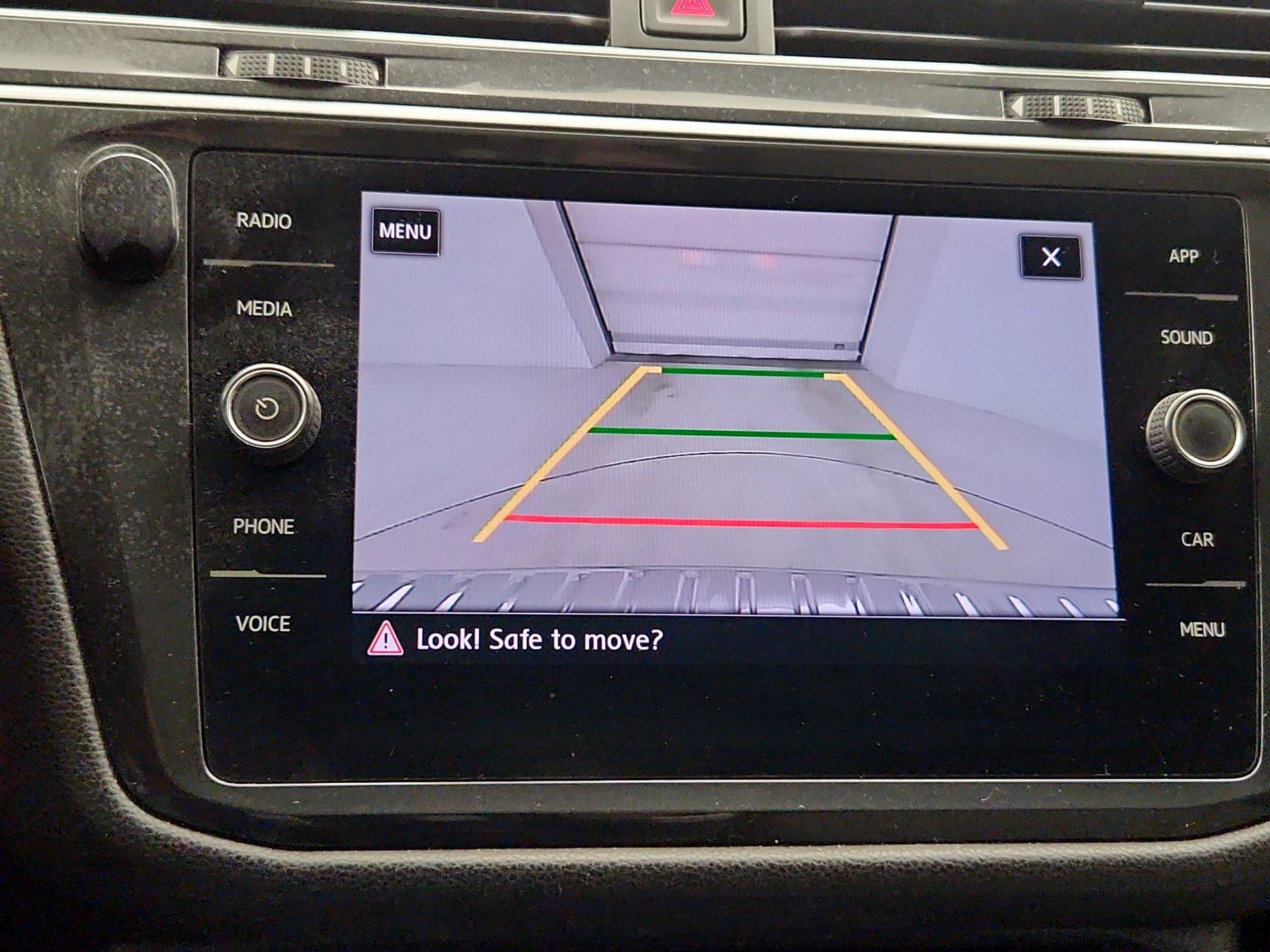 Thumbnail: 2019 Volkswagen Tiguan - 14