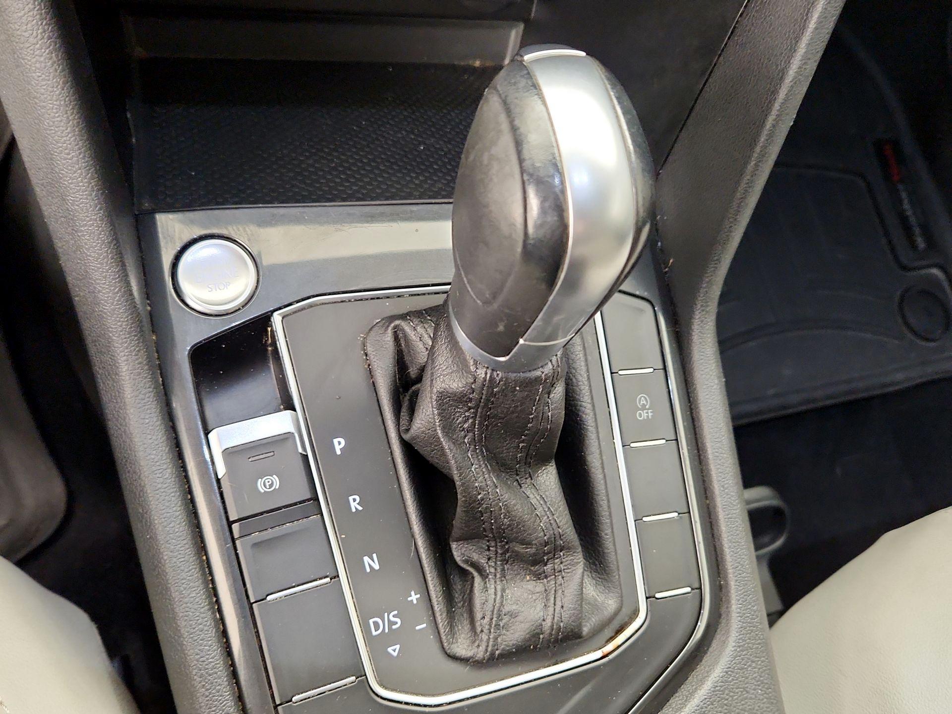 Thumbnail: 2019 Volkswagen Tiguan - 17