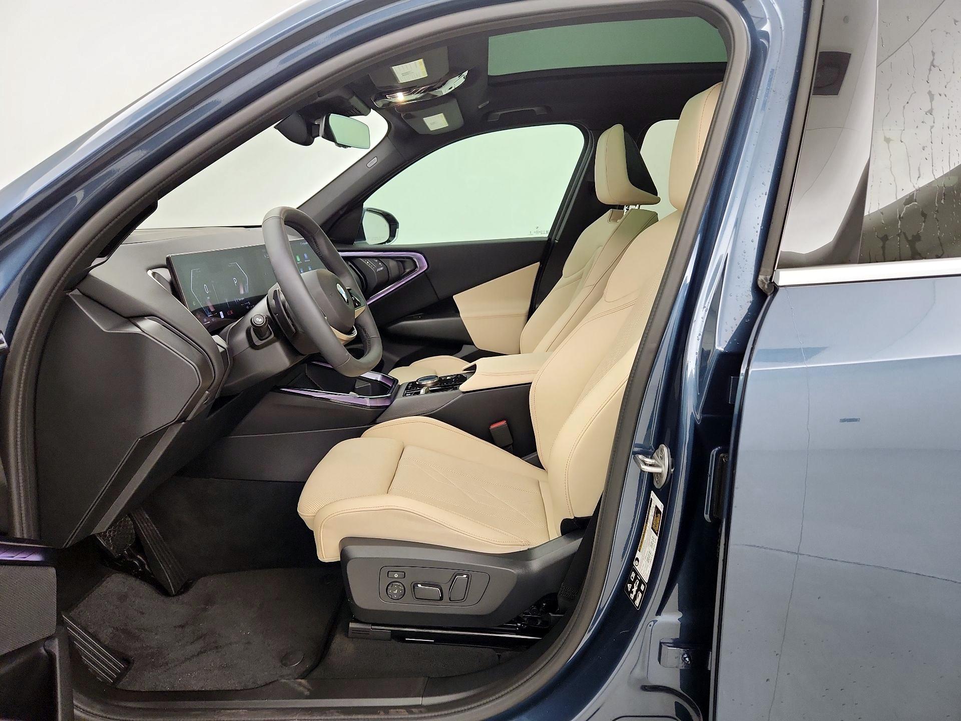 Thumbnail: 2025 BMW X3 - 11