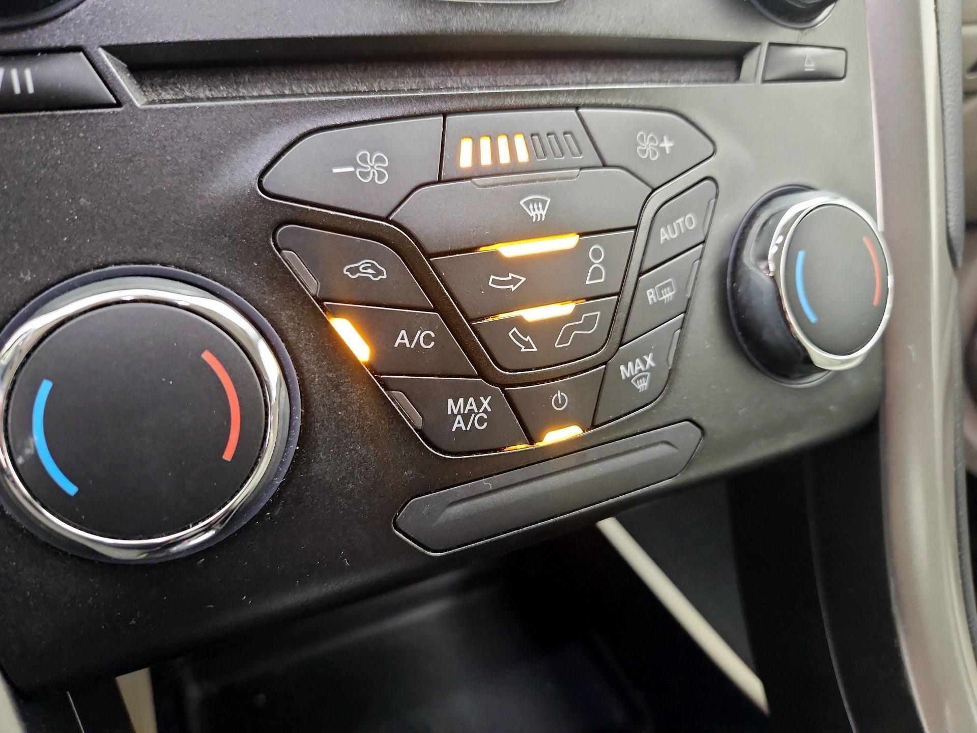 Thumbnail: 2018 Ford Fusion - 16