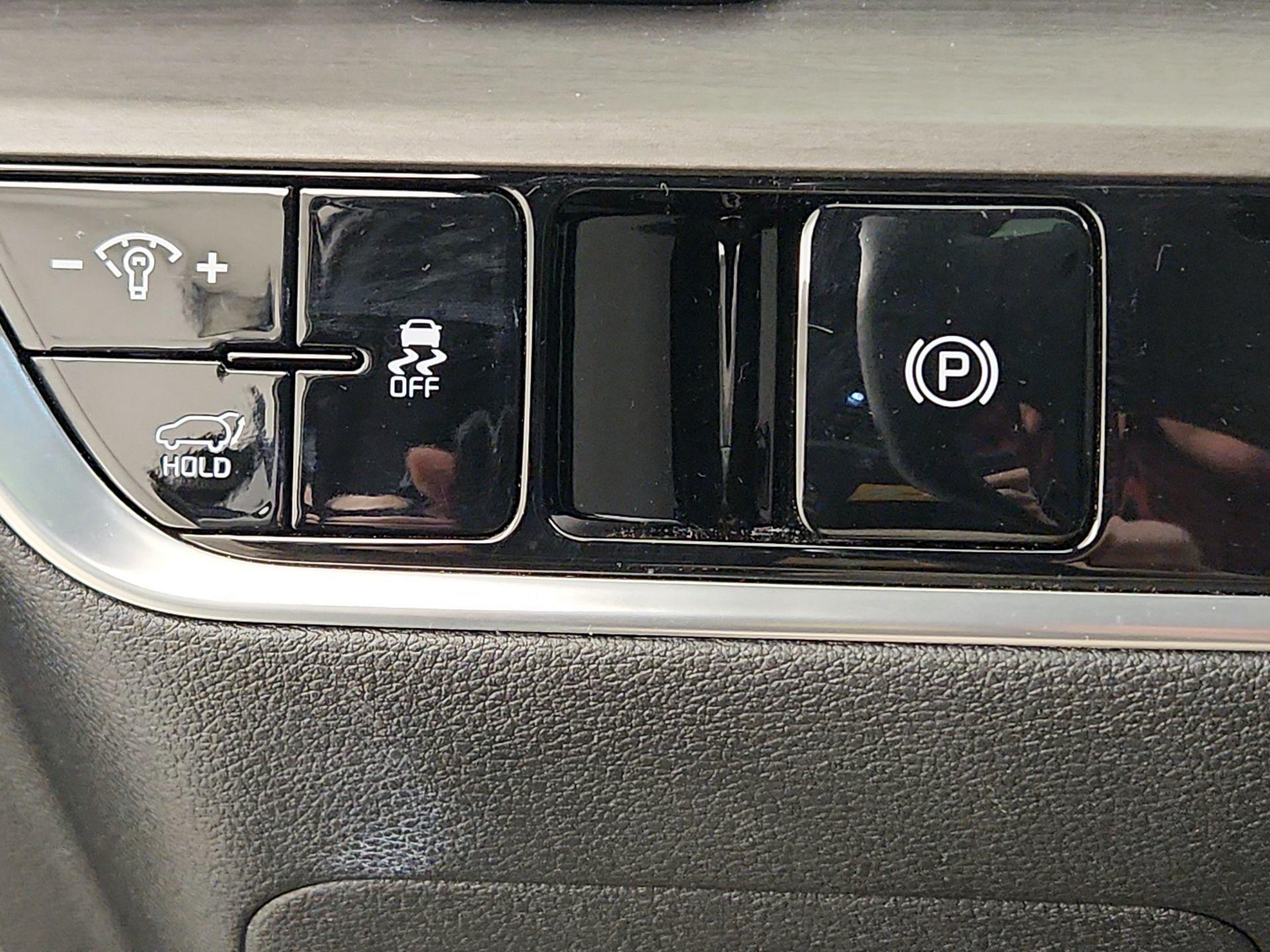 Thumbnail: 2023 Kia Sportage - 13