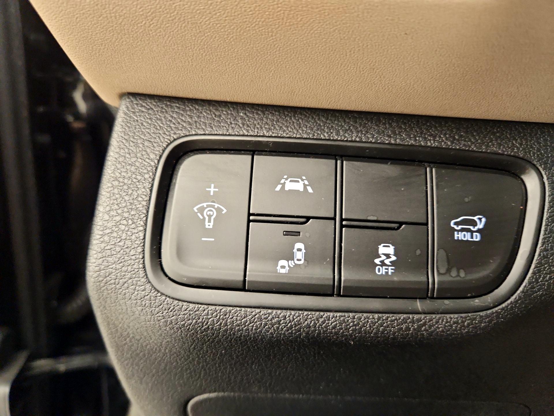 Thumbnail: 2020 Hyundai Santa Fe - 13