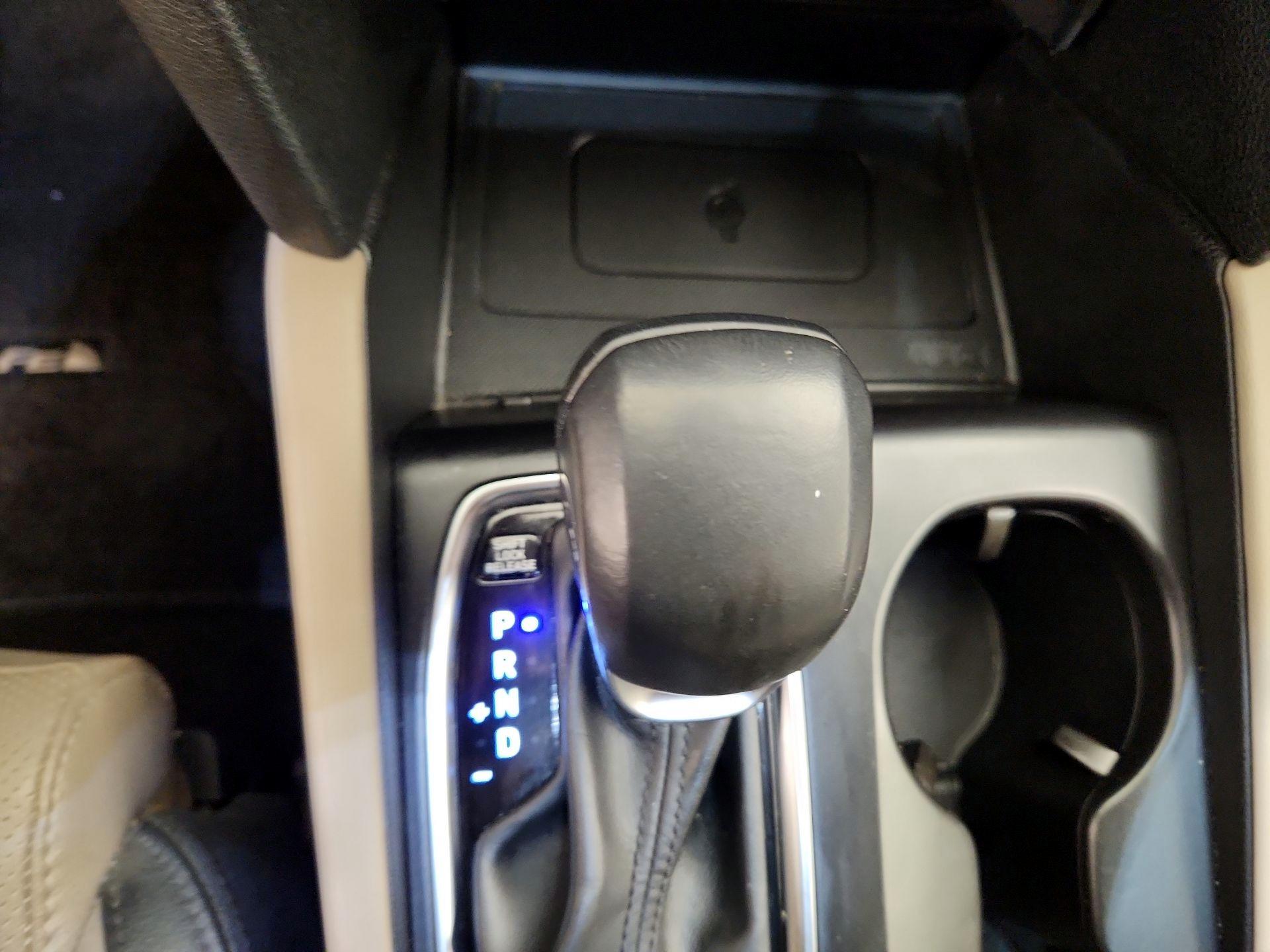 Thumbnail: 2020 Hyundai Santa Fe - 18