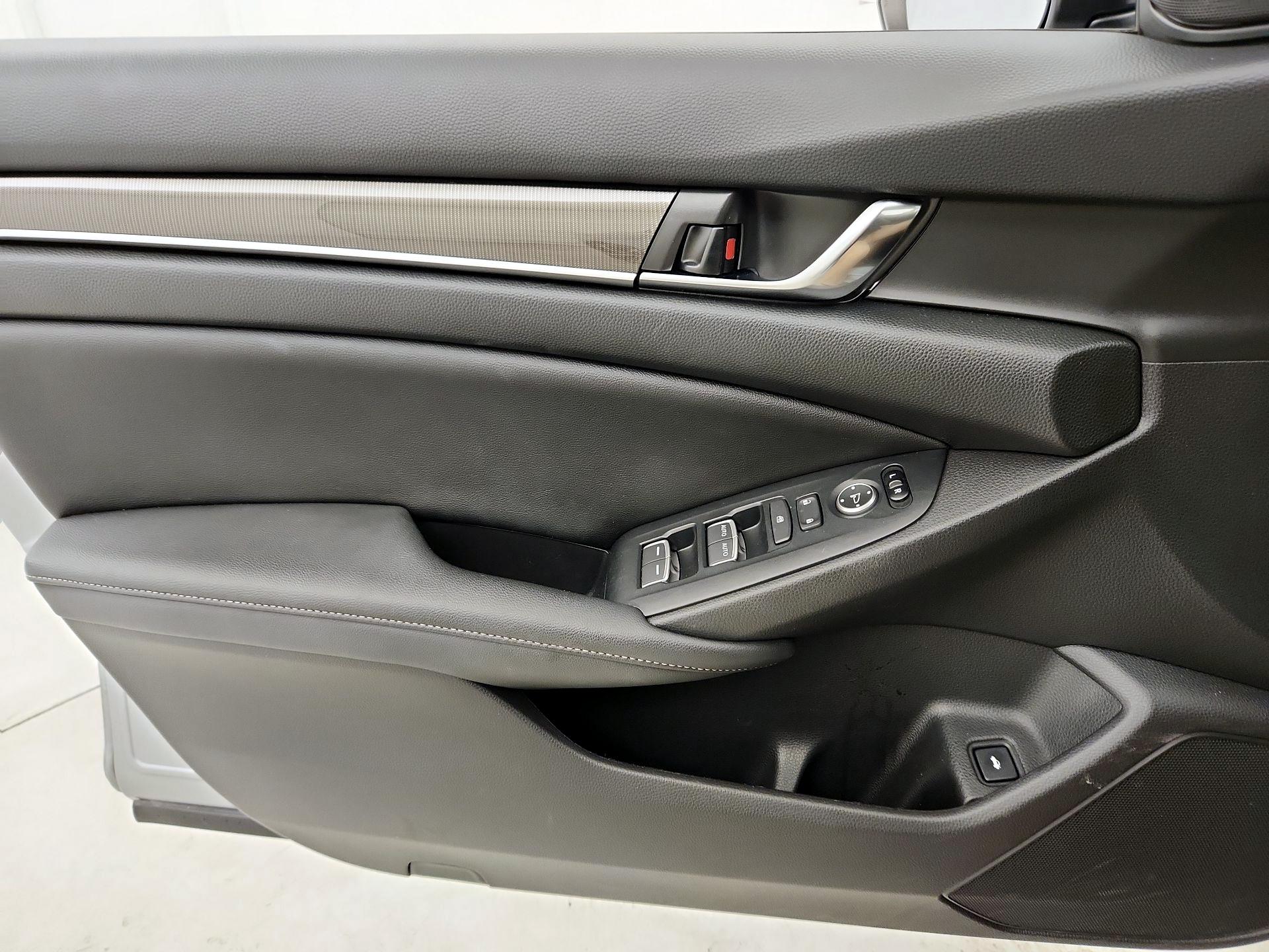 Thumbnail: 2020 Honda Accord - 12