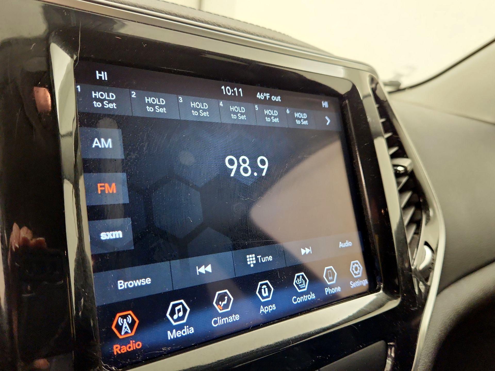 Thumbnail: 2020 Jeep Cherokee - 15