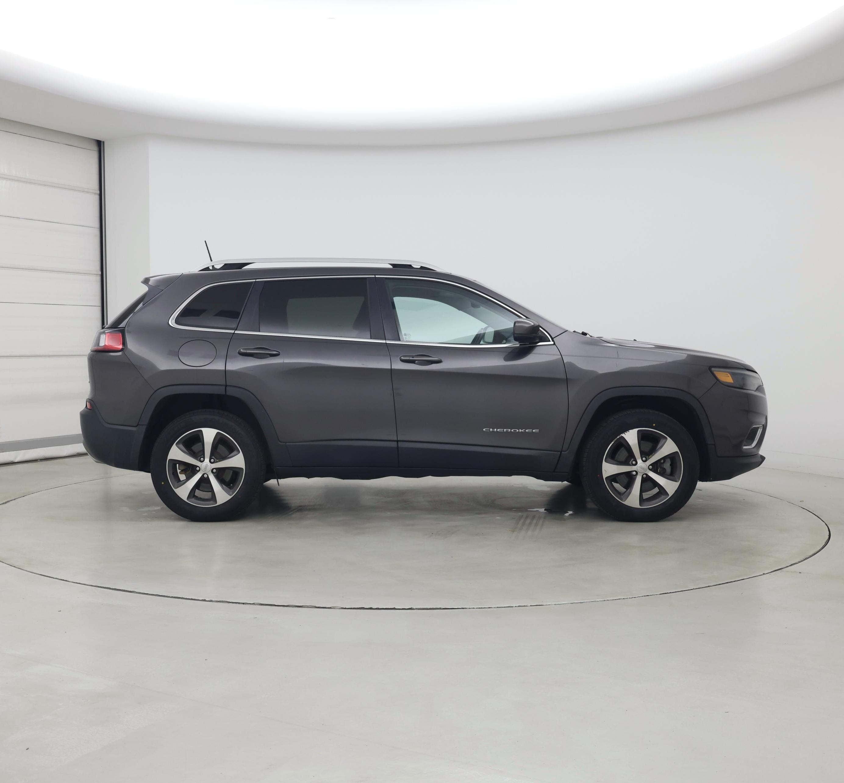 Thumbnail: 2020 Jeep Cherokee - 7