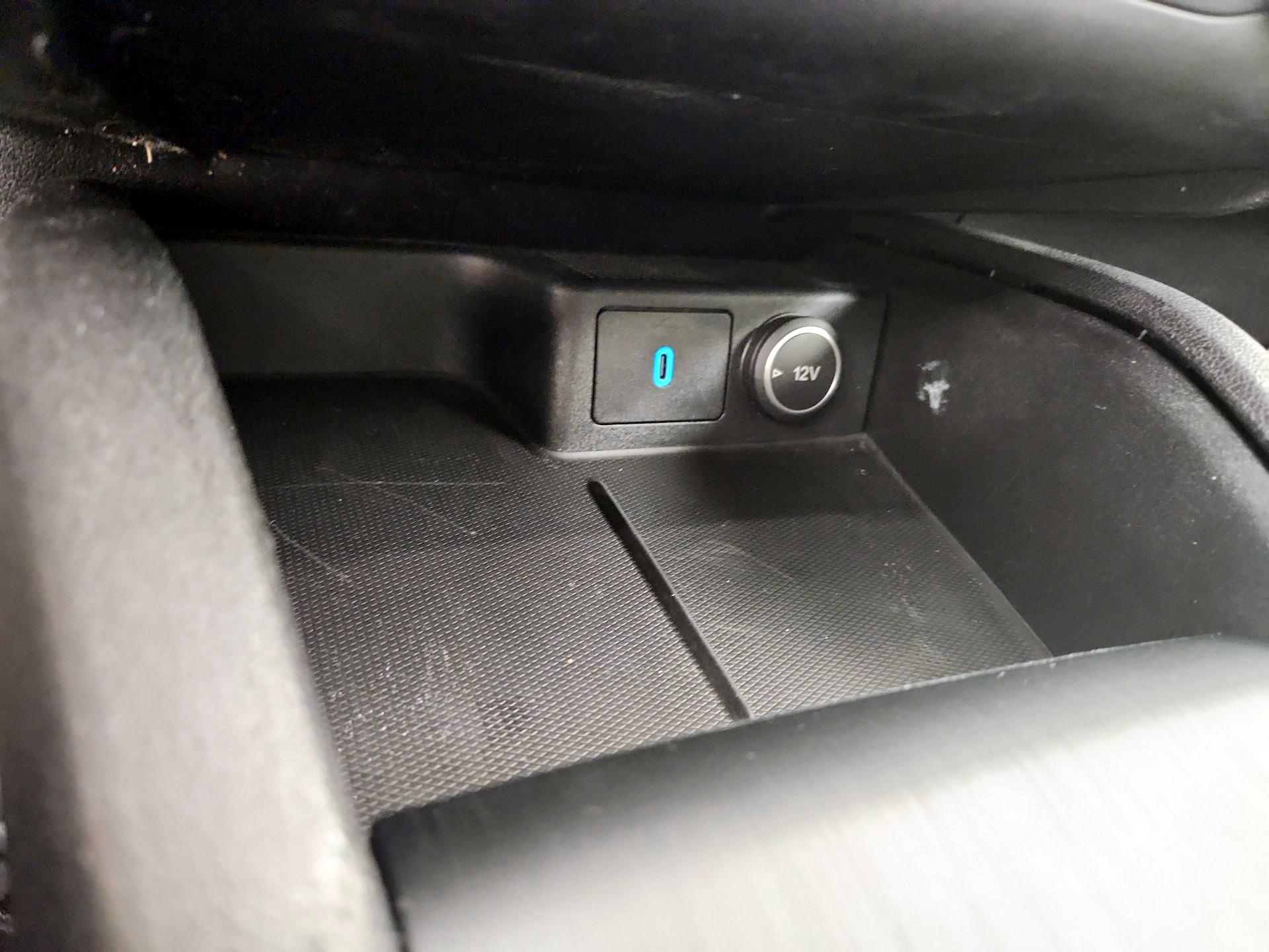 Thumbnail: 2020 Ford Escape - 18