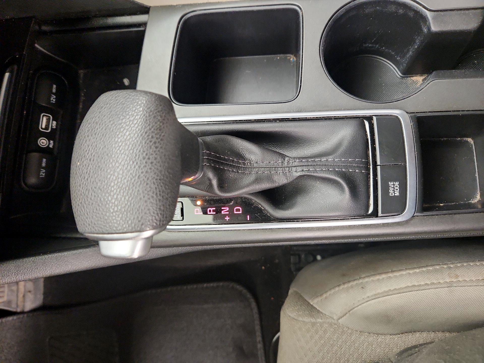 Thumbnail: 2017 Kia Optima - 17