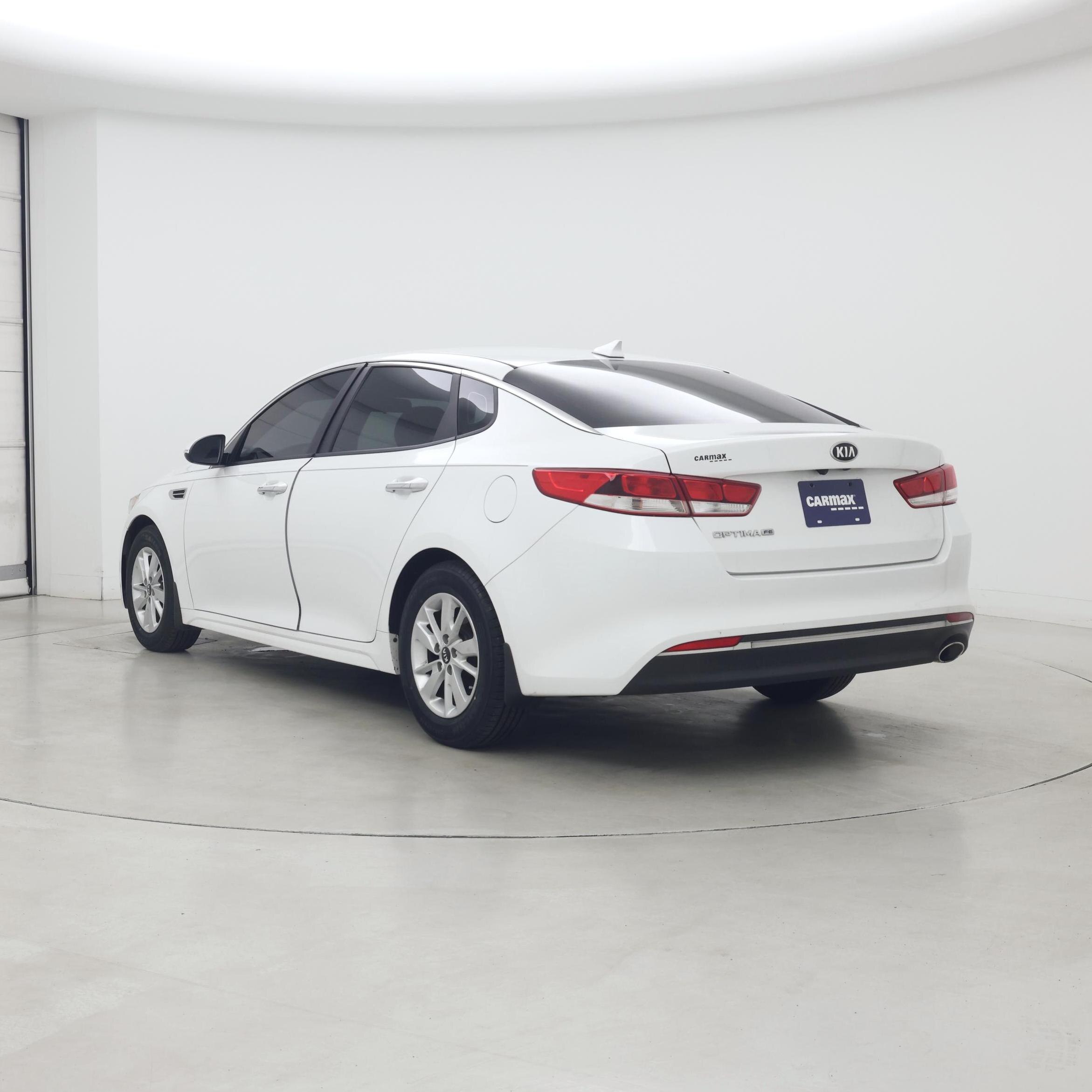 Thumbnail: 2017 Kia Optima - 2