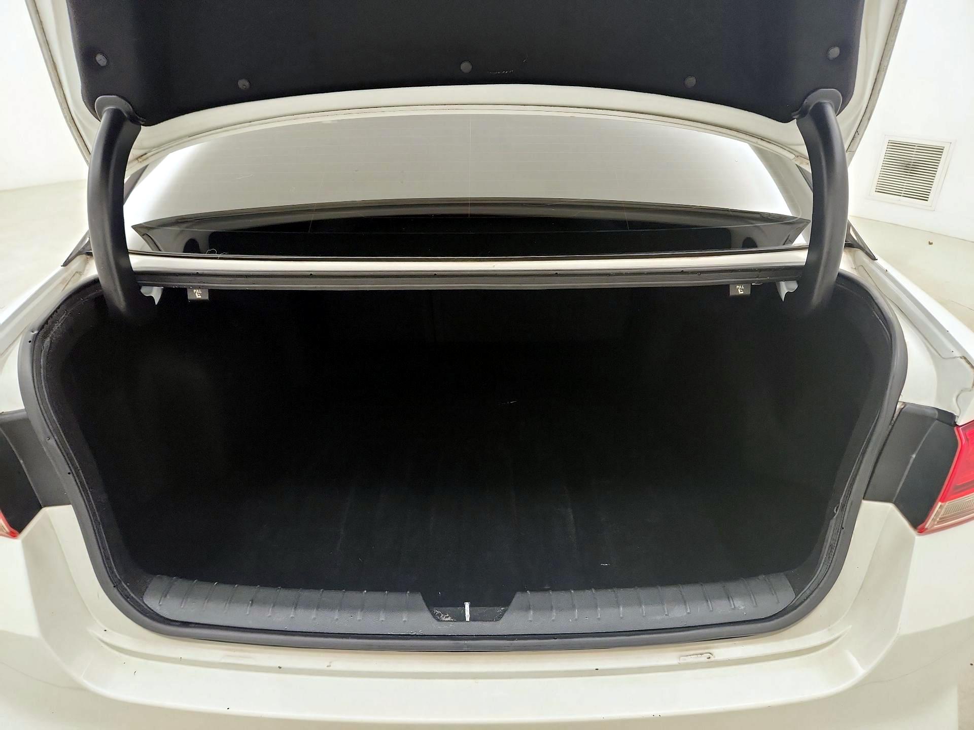 Thumbnail: 2017 Kia Optima - 20