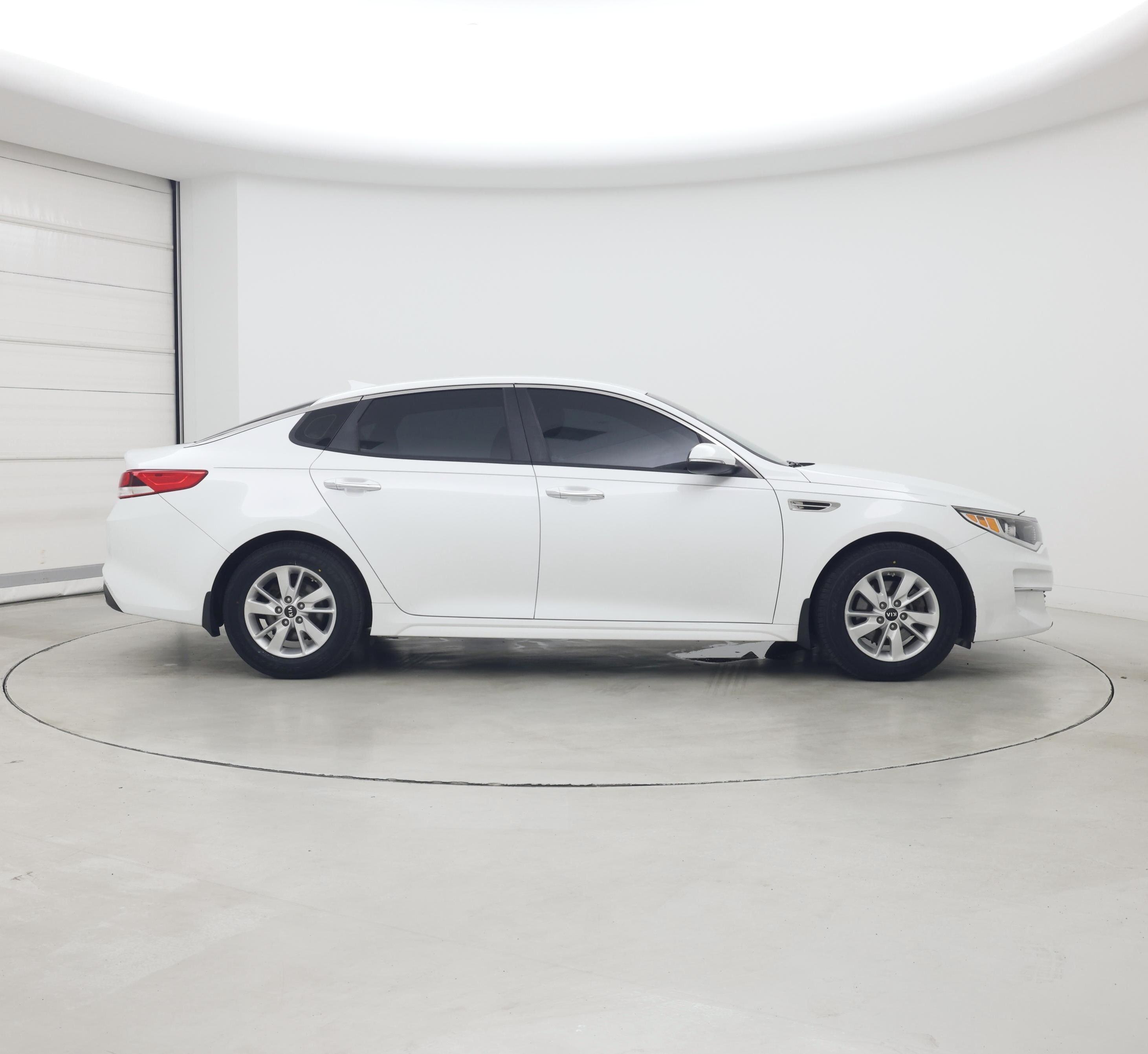 Thumbnail: 2017 Kia Optima - 7