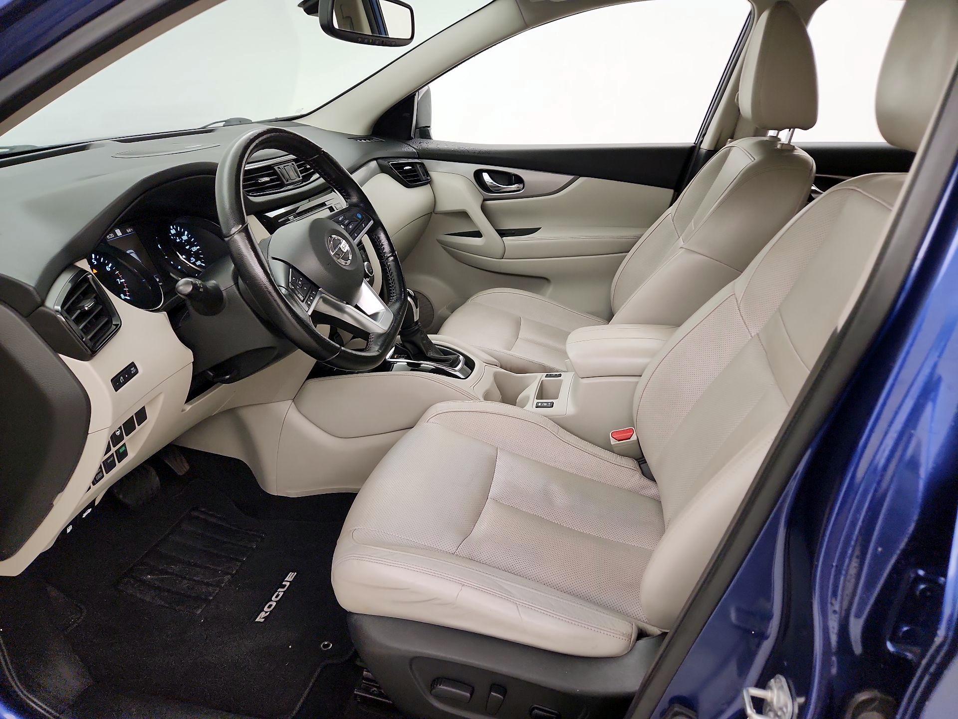 Thumbnail: 2020 Nissan Rogue Sport - 11