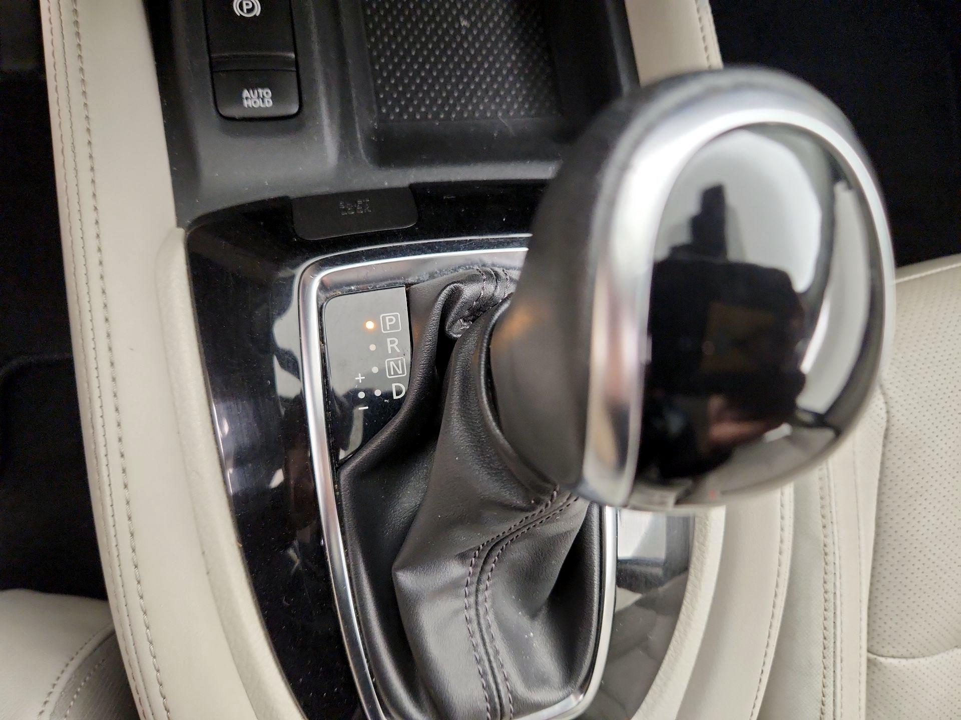 Thumbnail: 2020 Nissan Rogue Sport - 17