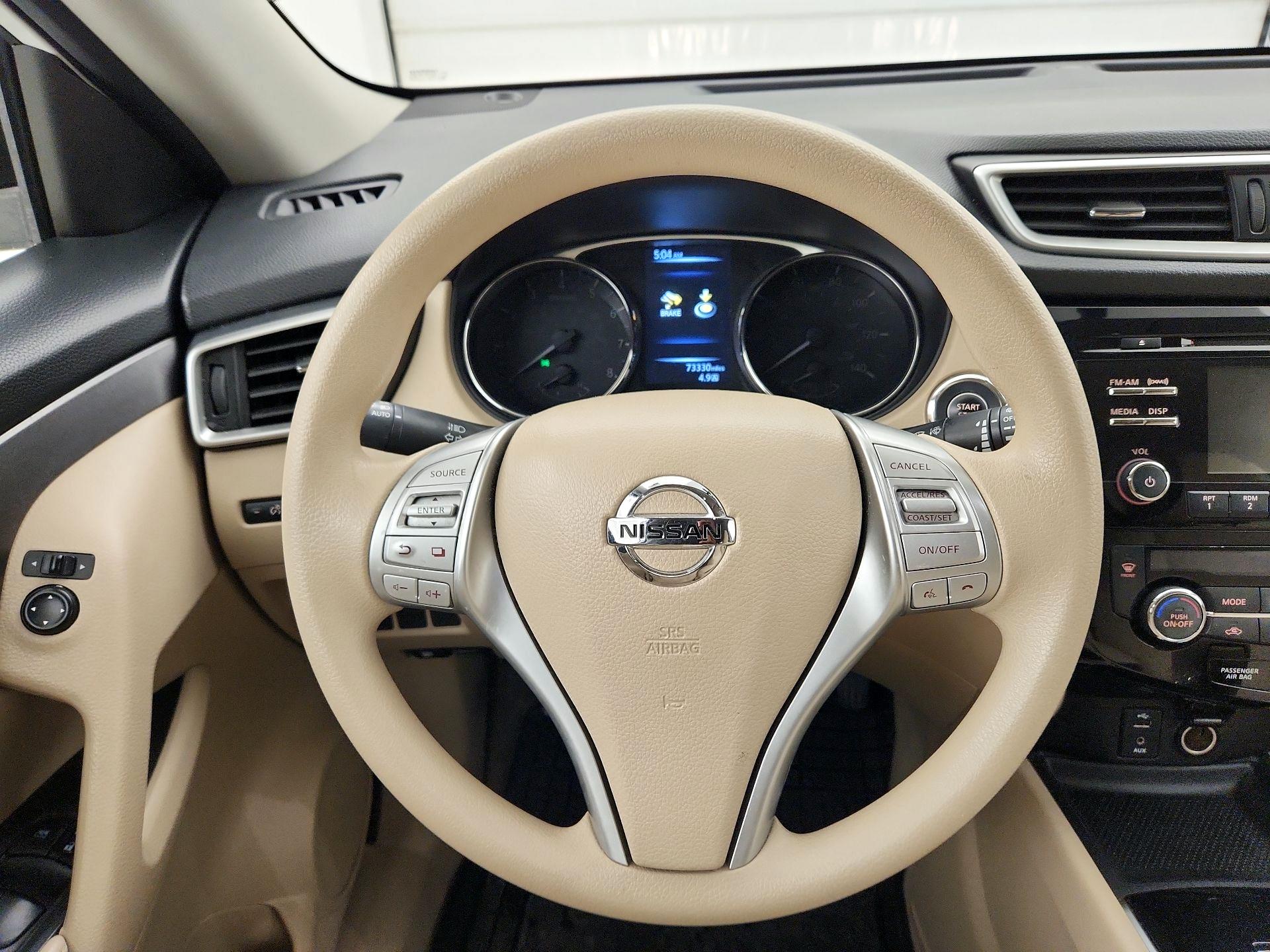 Thumbnail: 2015 Nissan Rogue - 10