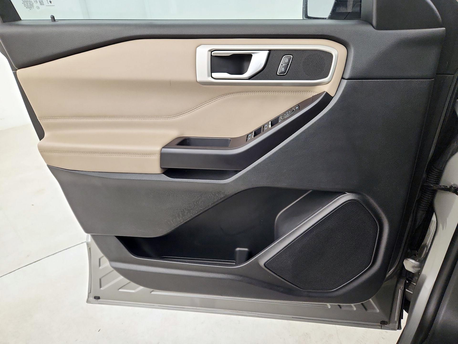 Thumbnail: 2020 Ford Explorer - 12