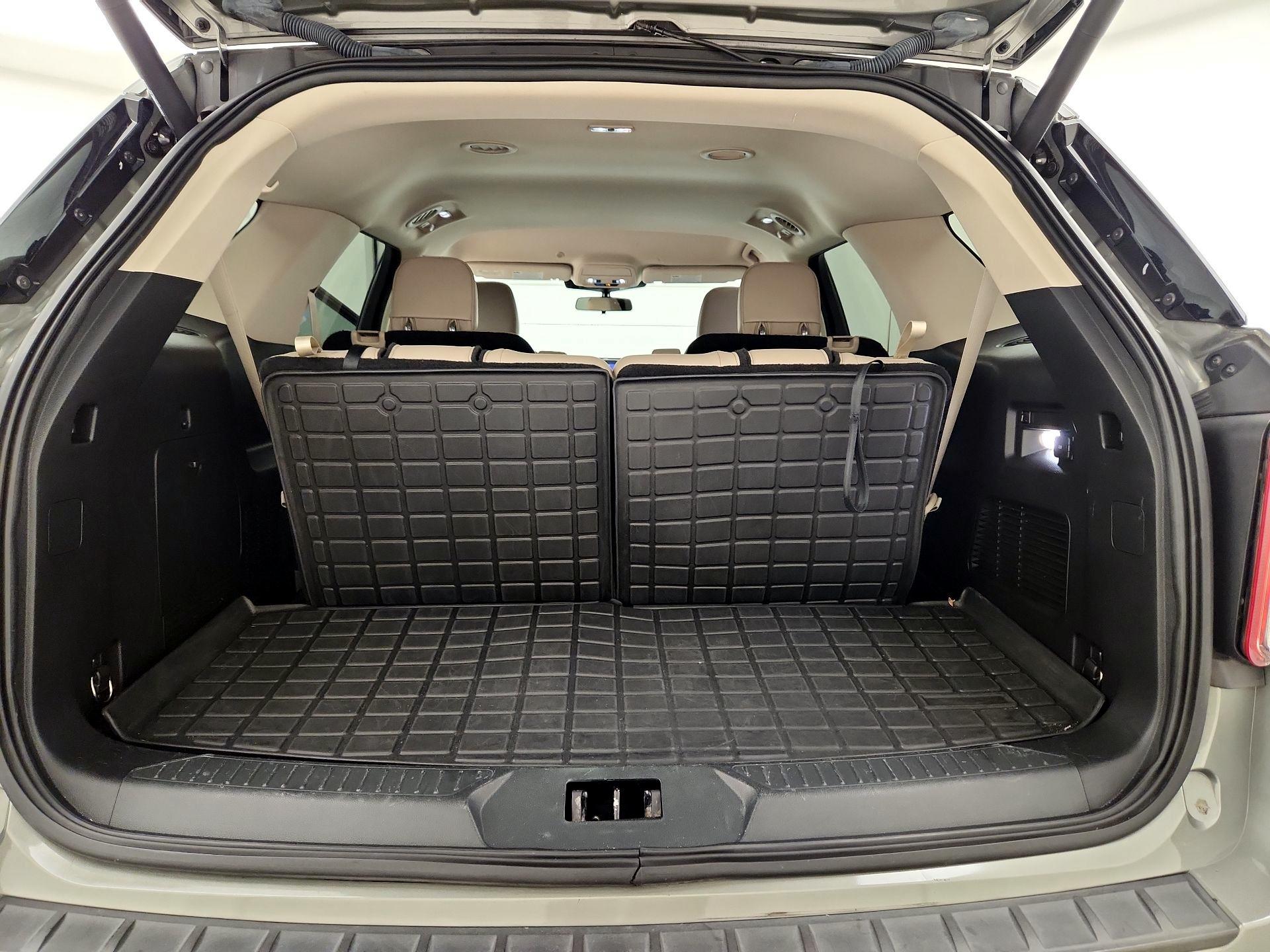 Thumbnail: 2020 Ford Explorer - 20