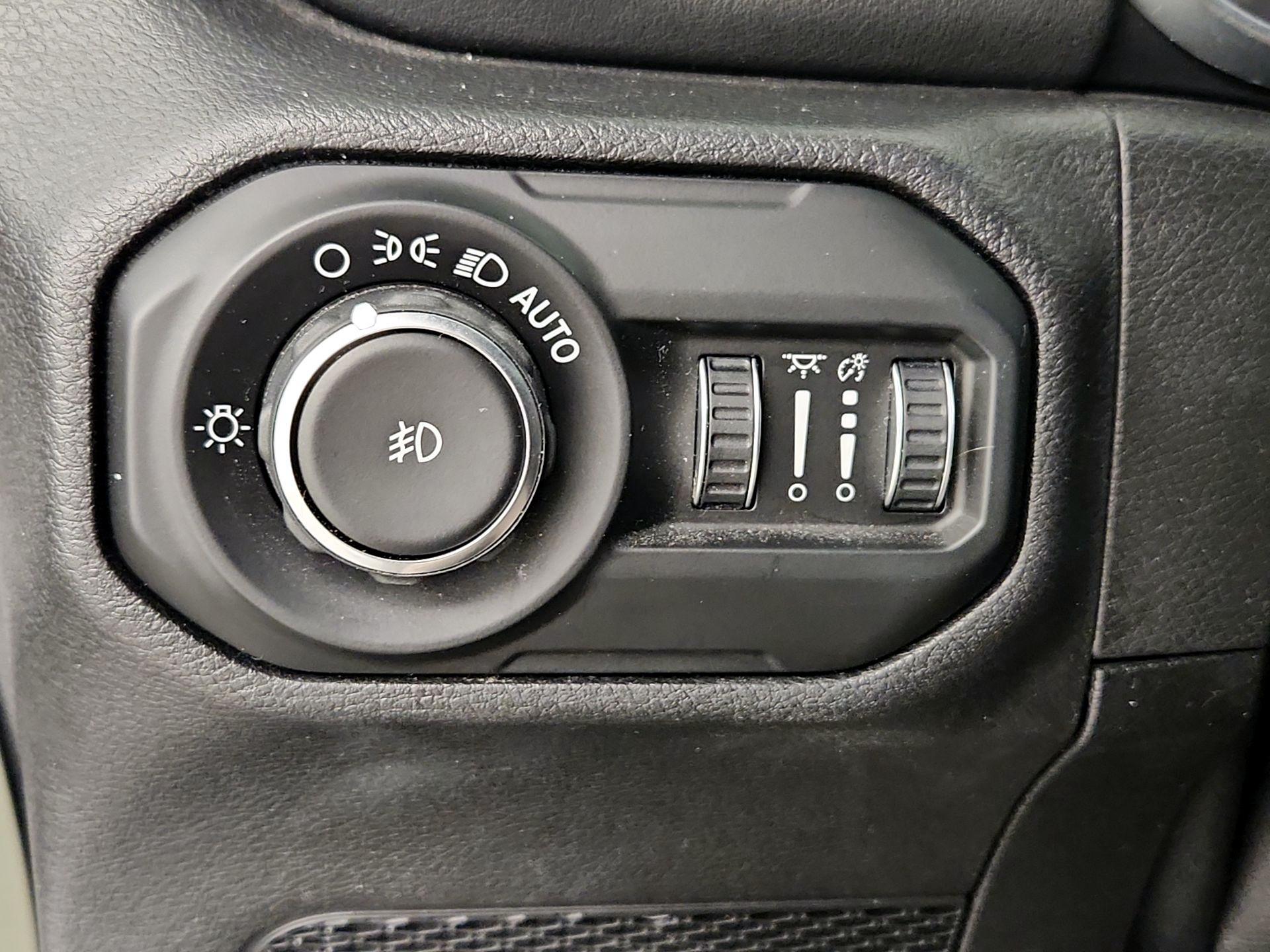 Thumbnail: 2021 Jeep Wrangler - 13