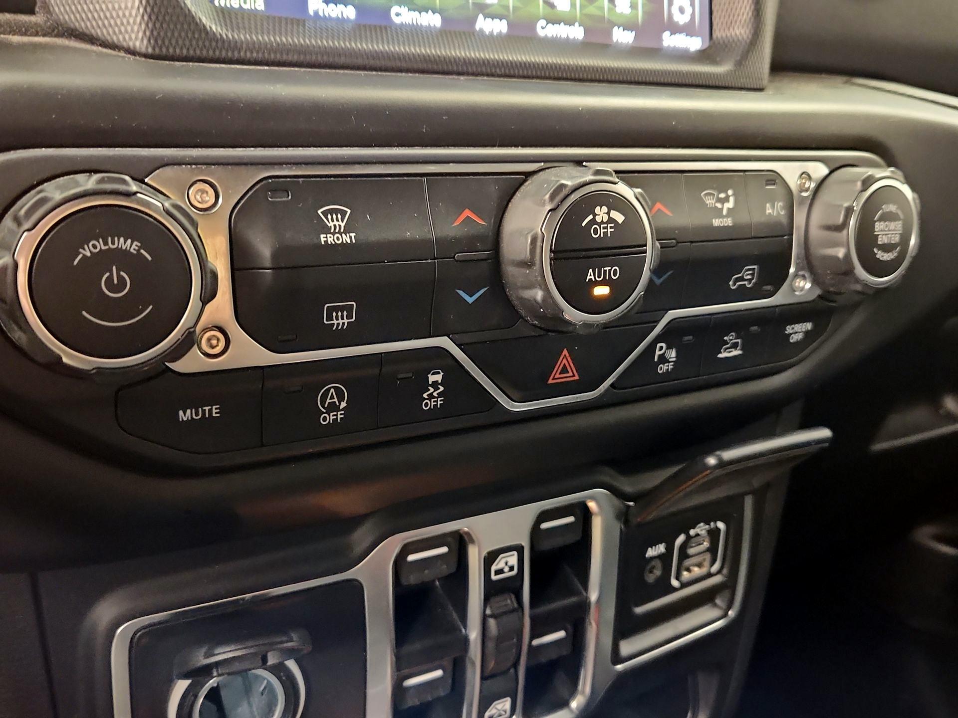 Thumbnail: 2021 Jeep Wrangler - 17