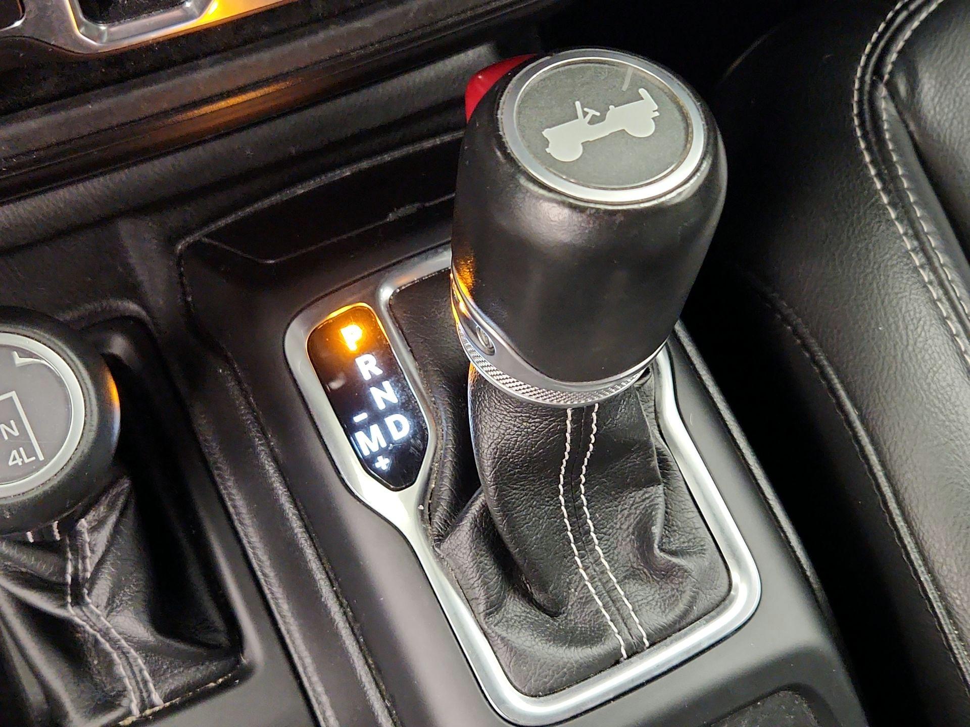 Thumbnail: 2021 Jeep Wrangler - 18