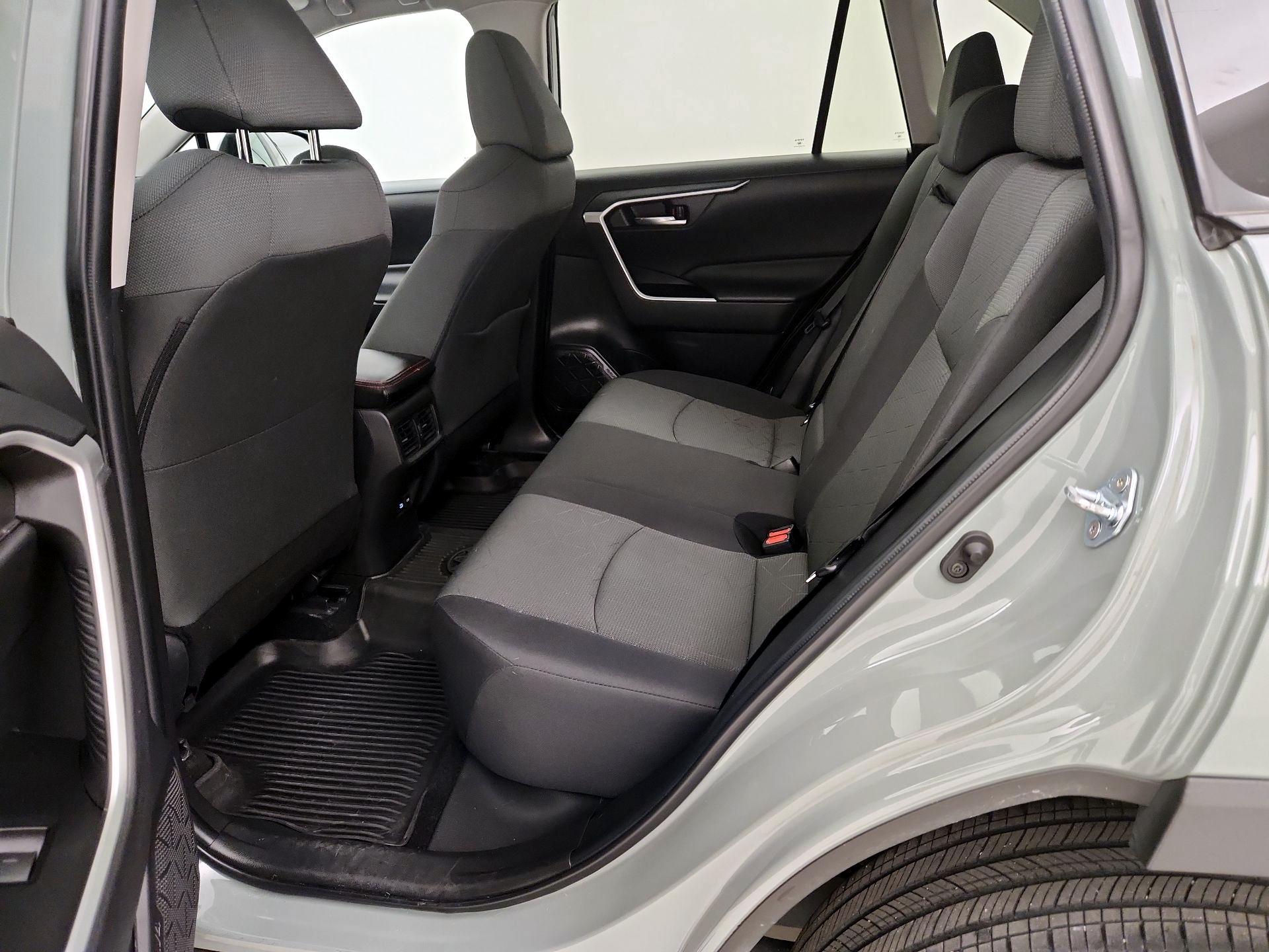 Thumbnail: 2023 Toyota RAV4 - 20