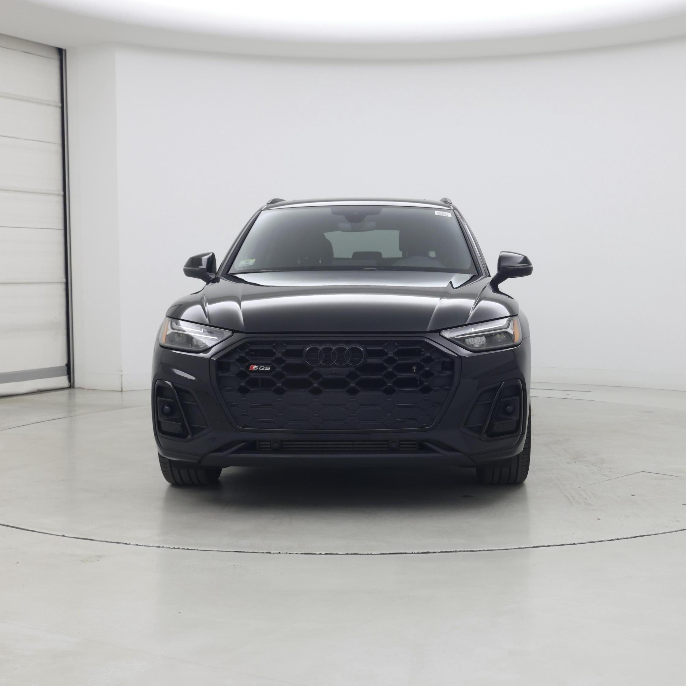 Thumbnail: 2021 Audi SQ5 - 5