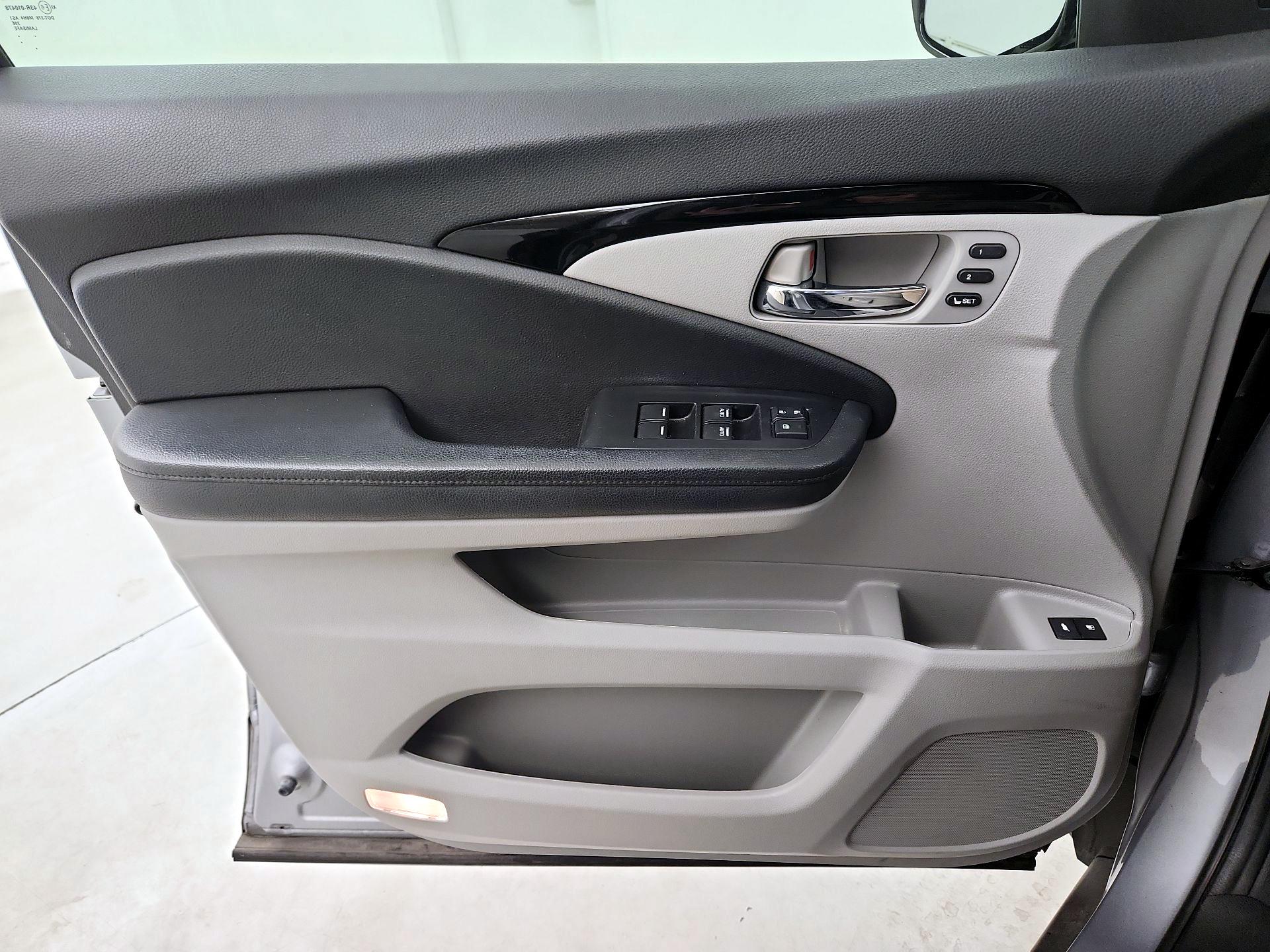 Thumbnail: 2021 Honda Pilot - 12