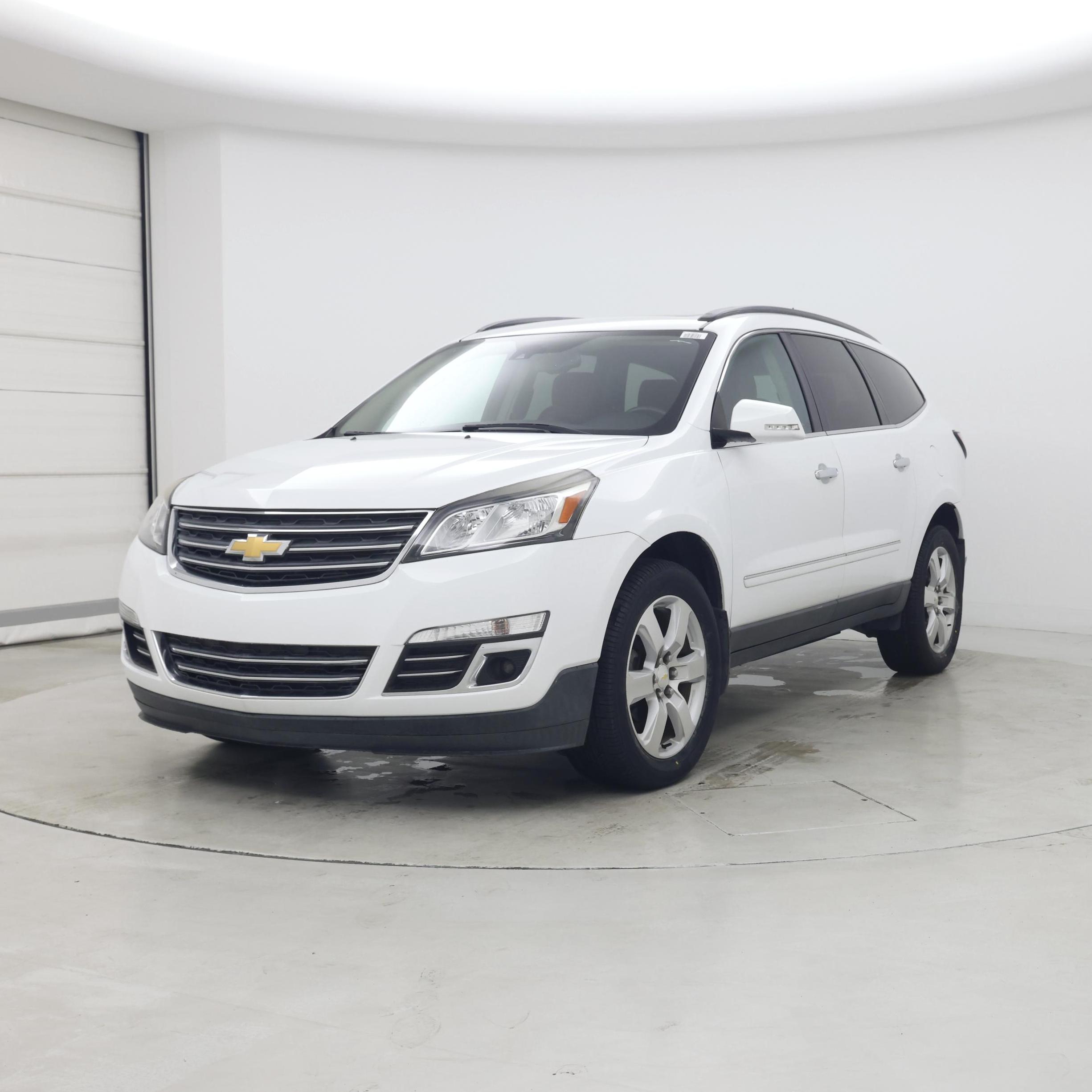 Thumbnail: 2017 Chevrolet Traverse - 4