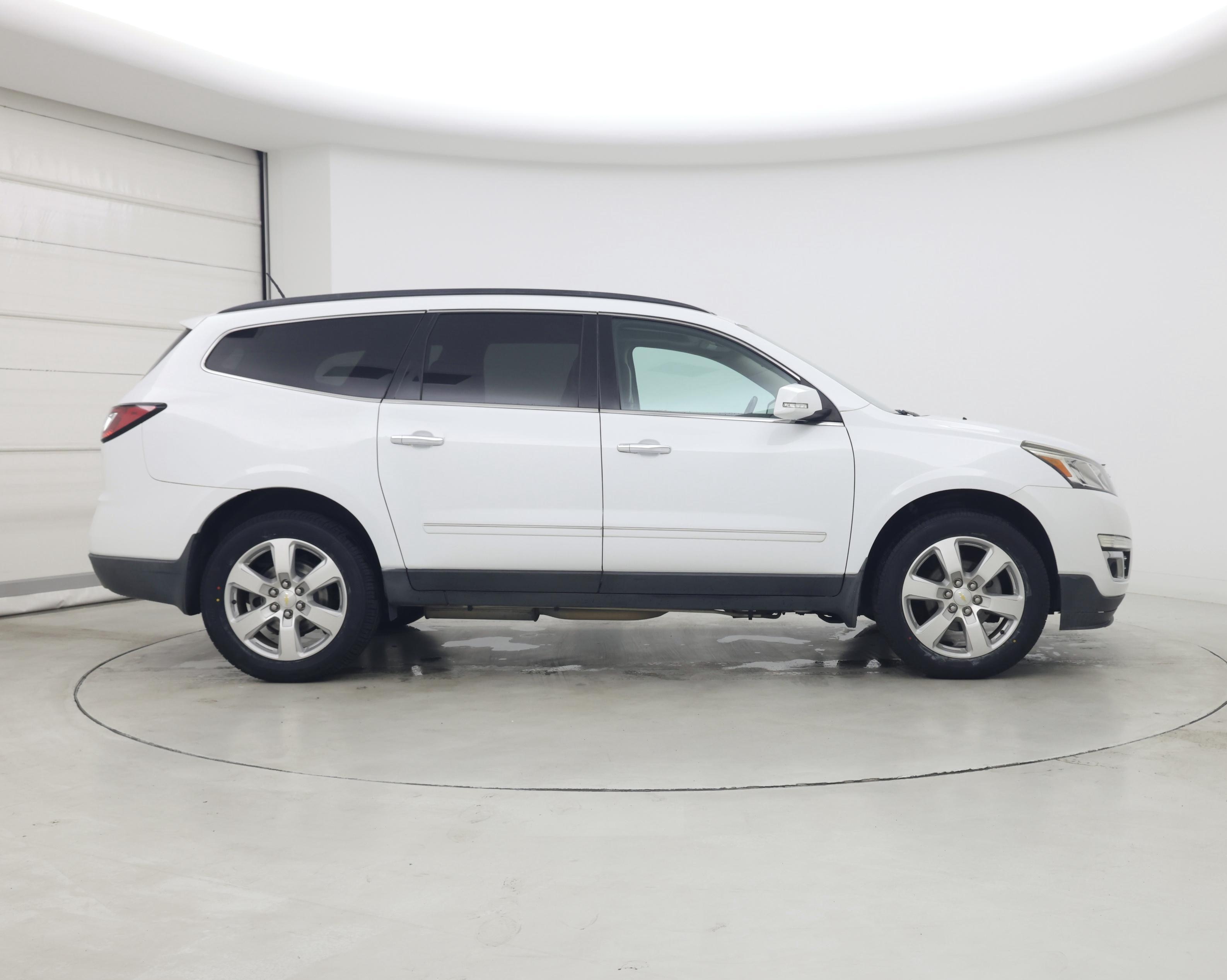 Thumbnail: 2017 Chevrolet Traverse - 7