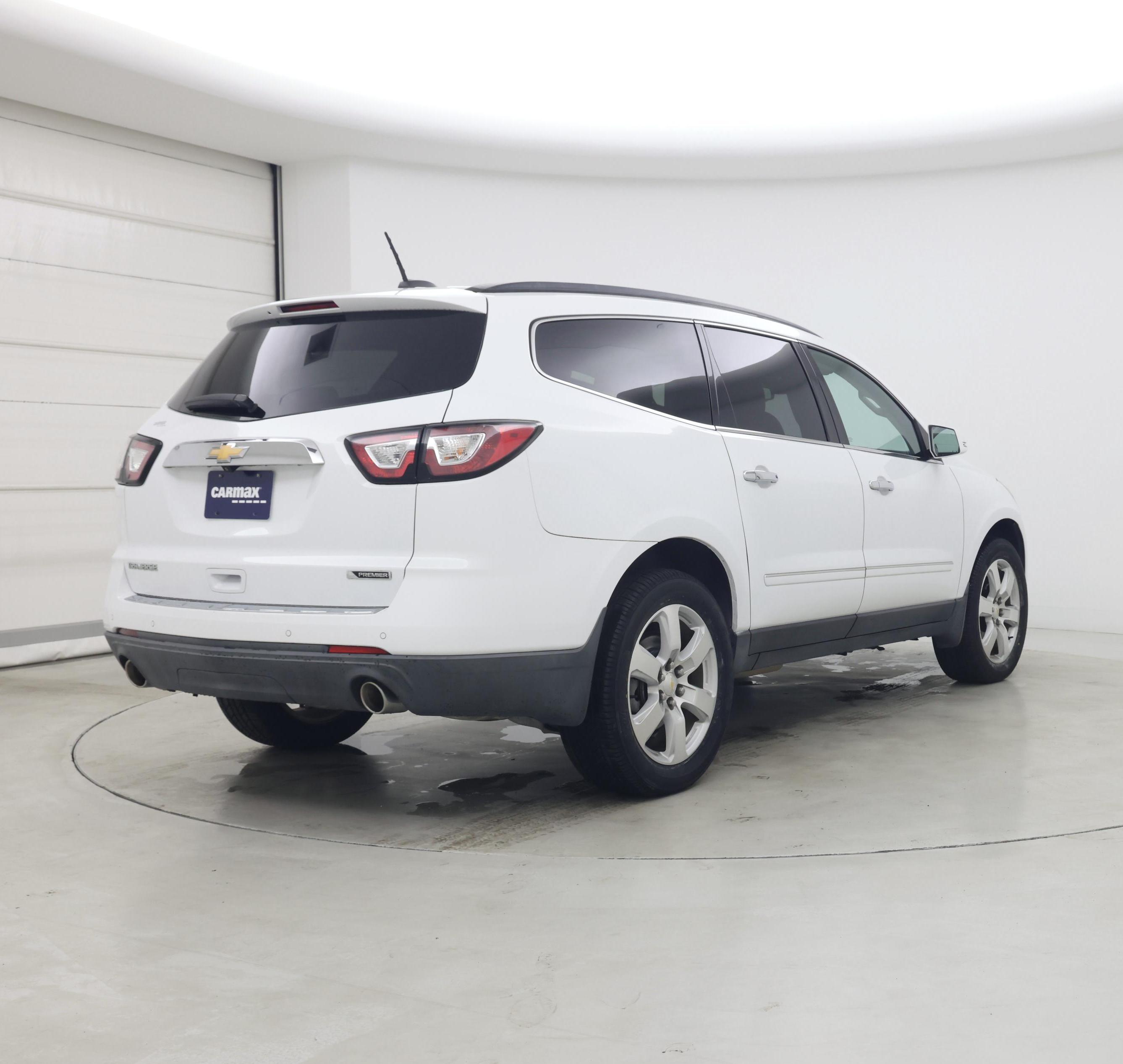 Thumbnail: 2017 Chevrolet Traverse - 8