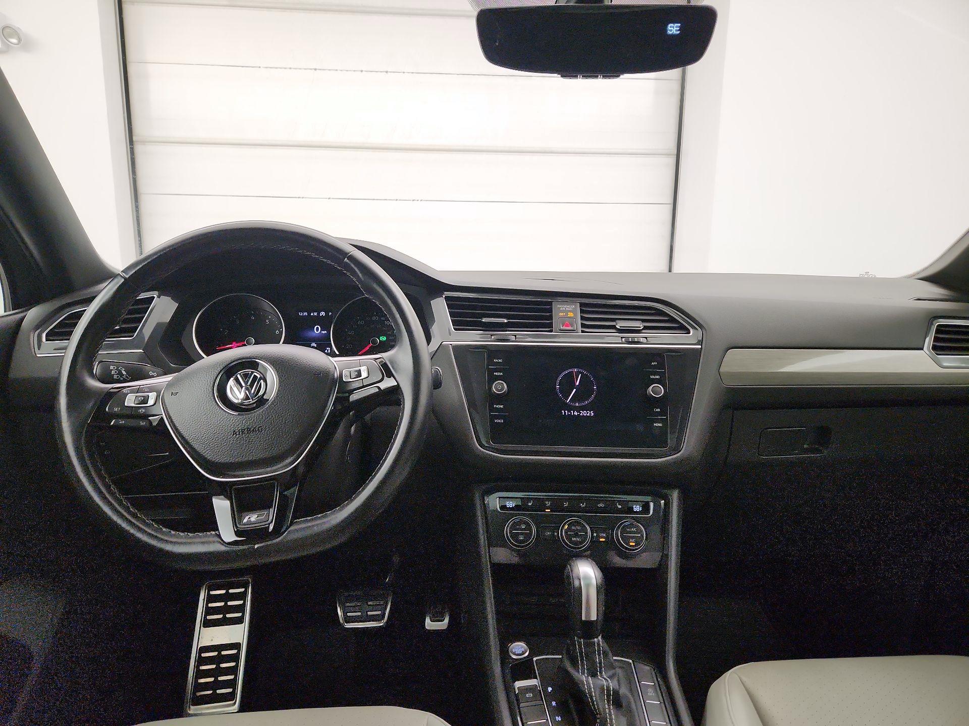 Thumbnail: 2021 Volkswagen Tiguan - 9