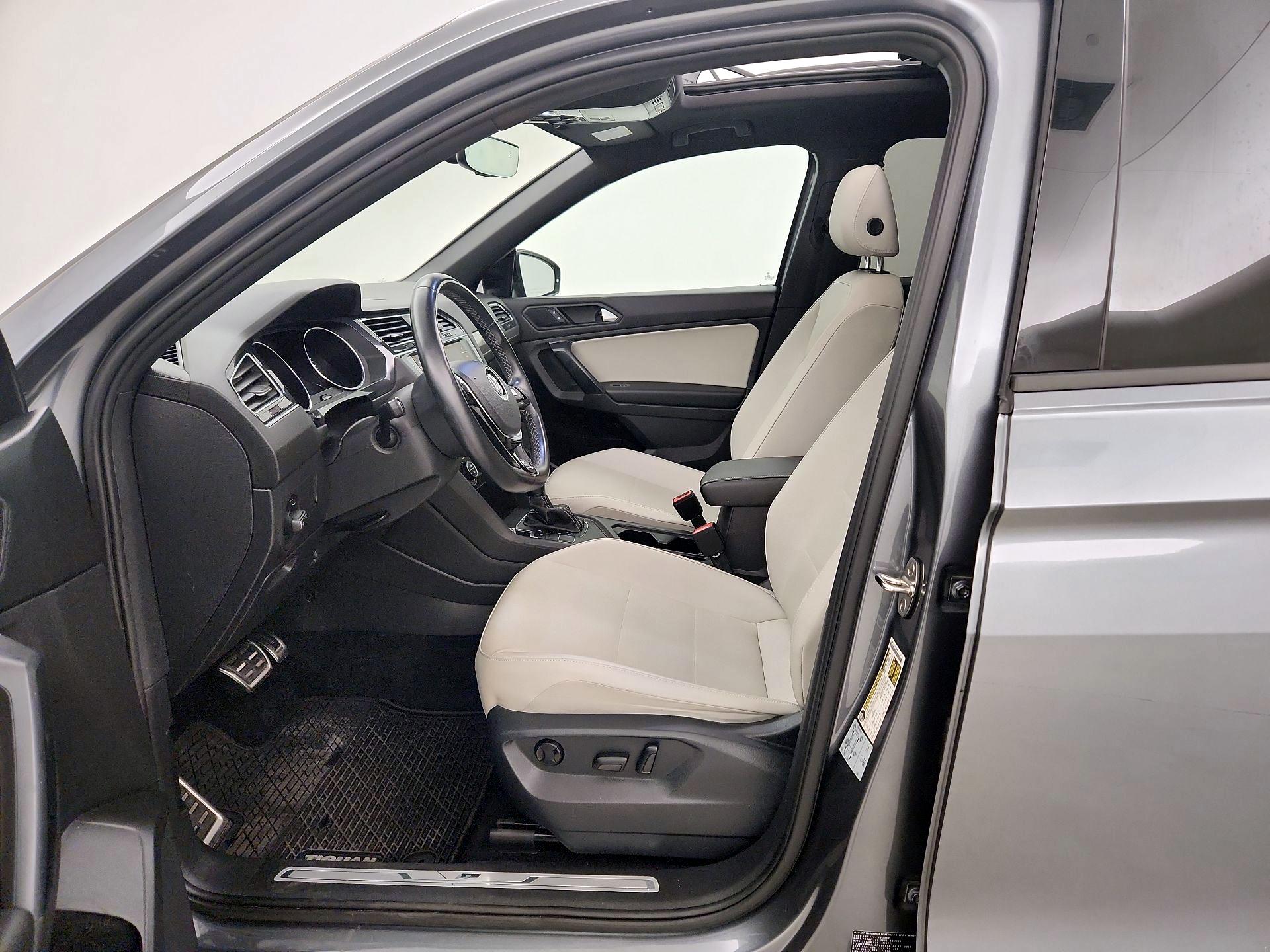 Thumbnail: 2021 Volkswagen Tiguan - 11