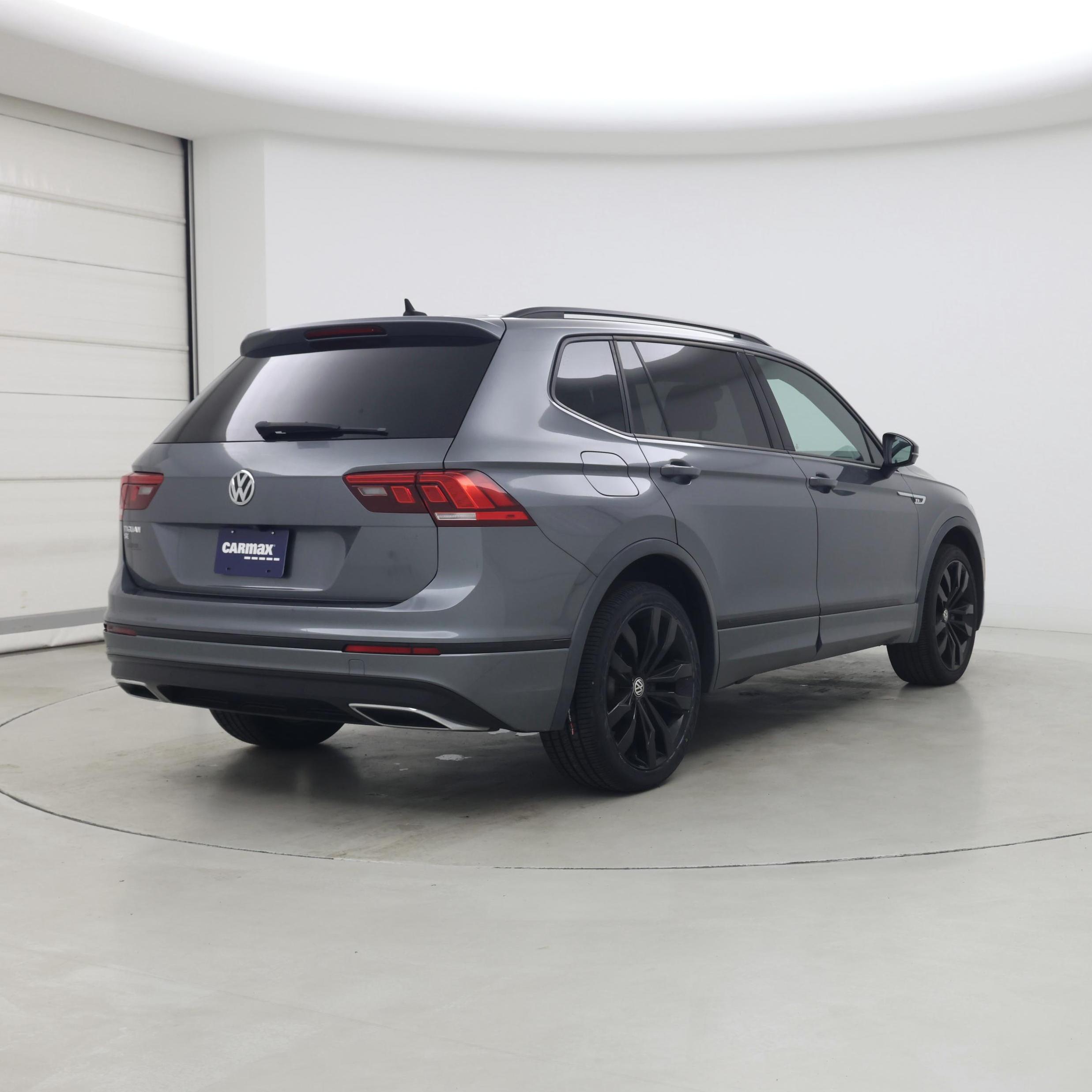 Thumbnail: 2021 Volkswagen Tiguan - 8