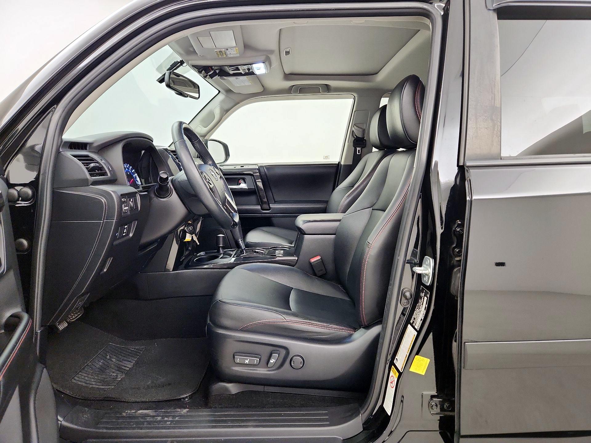 Thumbnail: 2015 Toyota 4Runner - 11