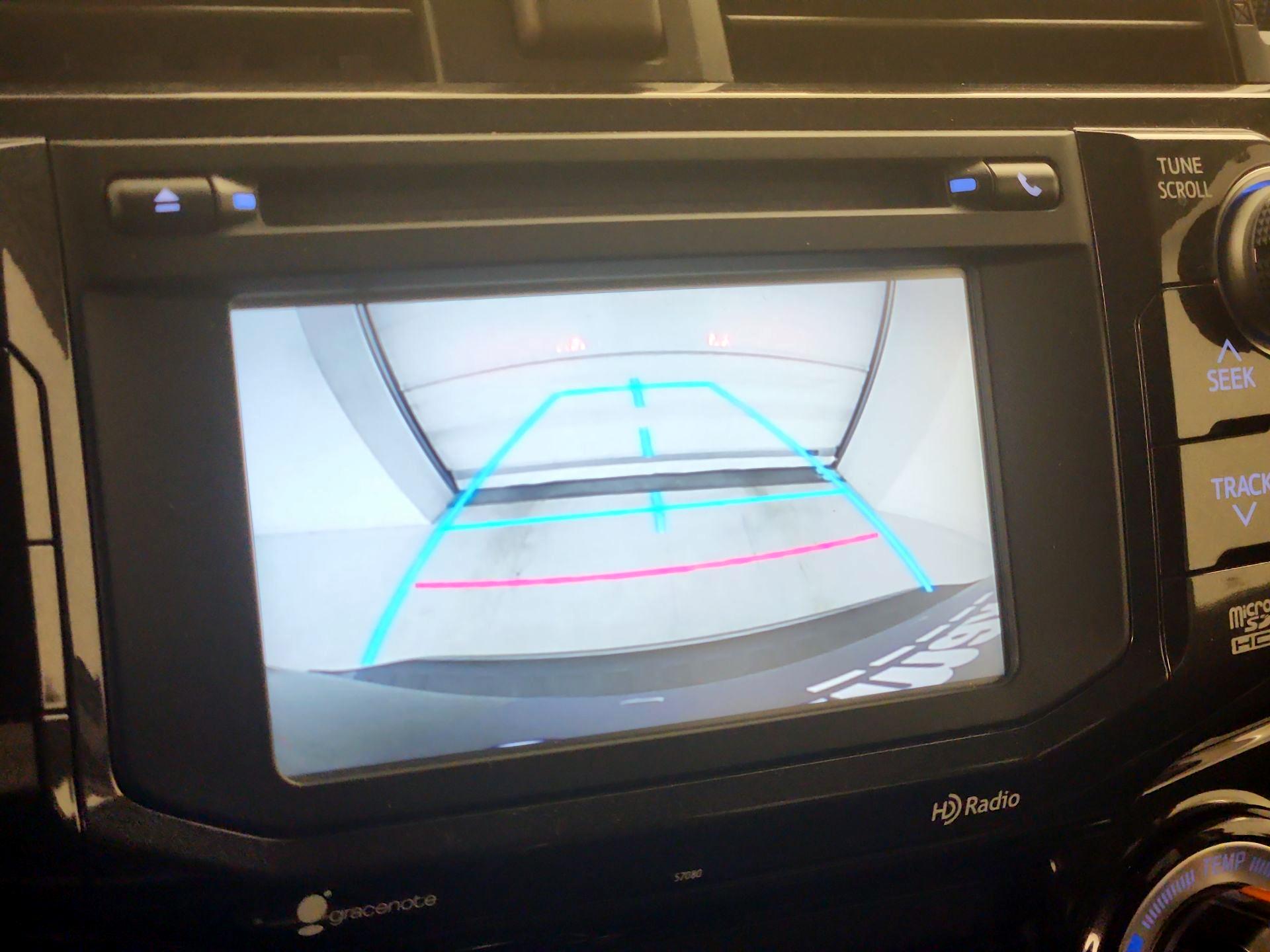 Thumbnail: 2015 Toyota 4Runner - 15