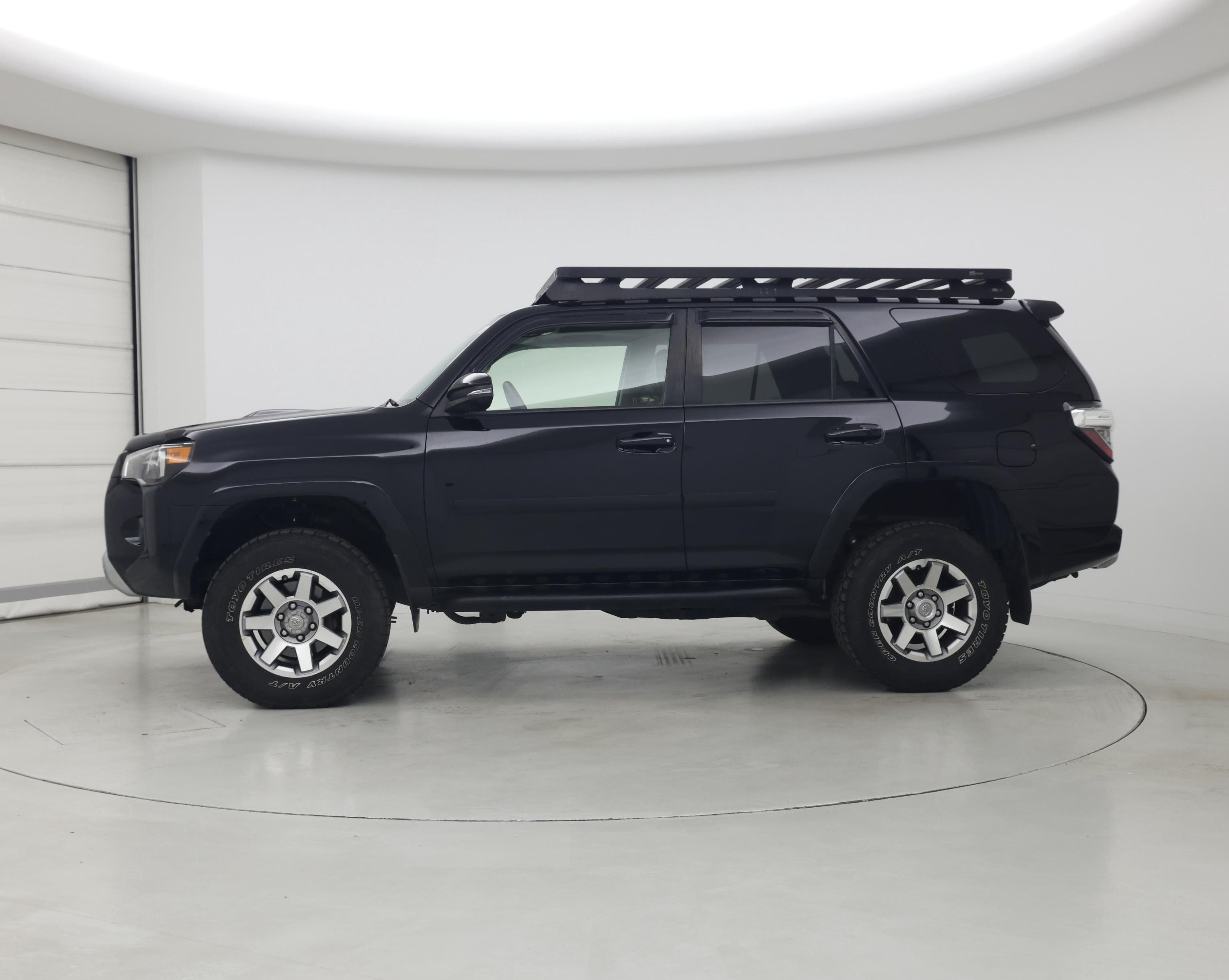 Thumbnail: 2015 Toyota 4Runner - 3