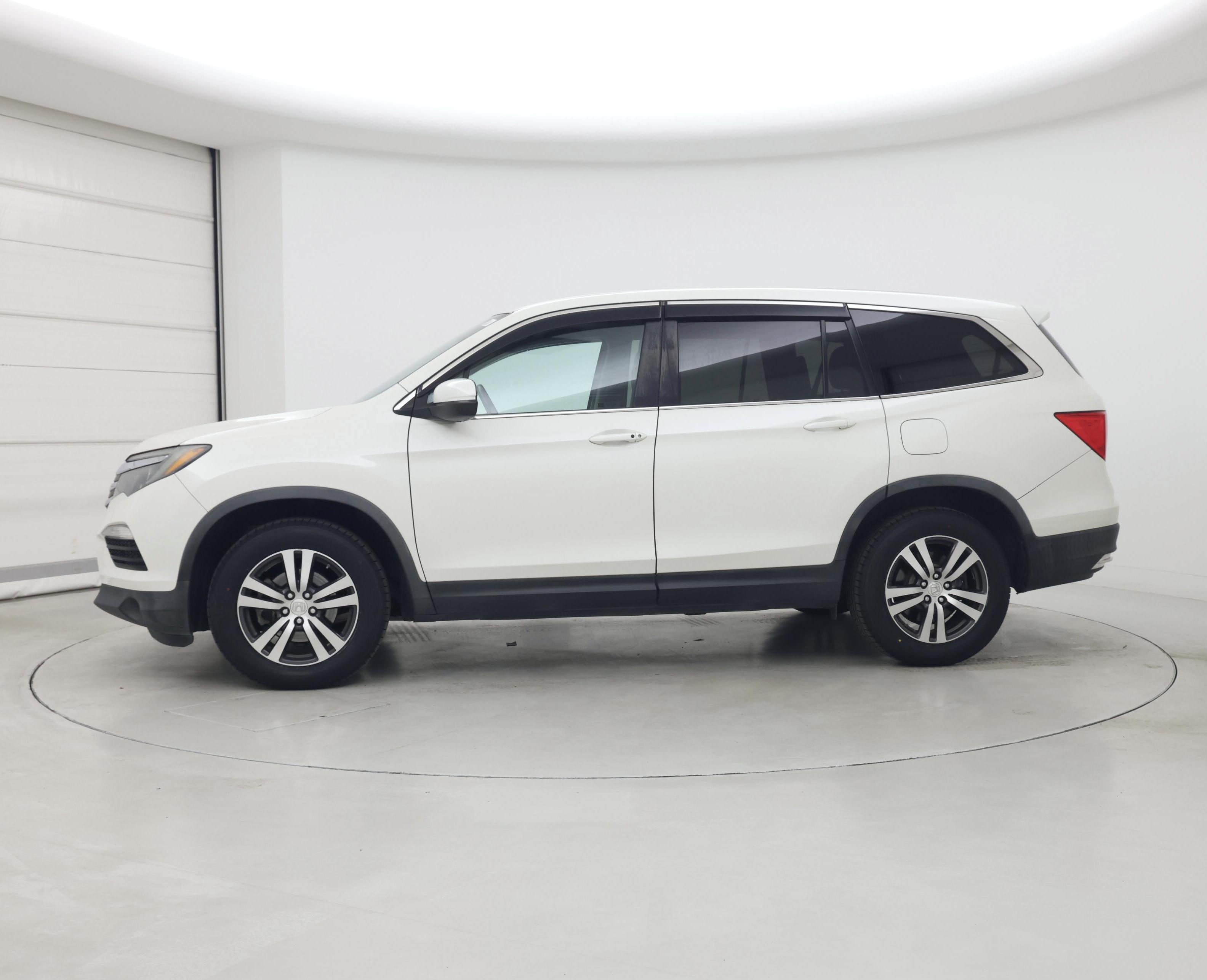 Thumbnail: 2017 Honda Pilot - 3