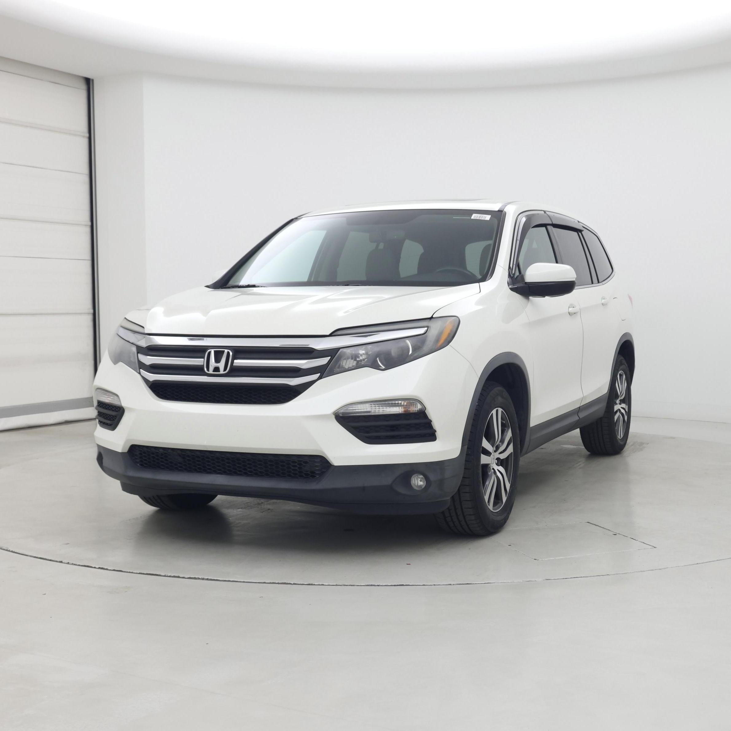 Thumbnail: 2017 Honda Pilot - 4