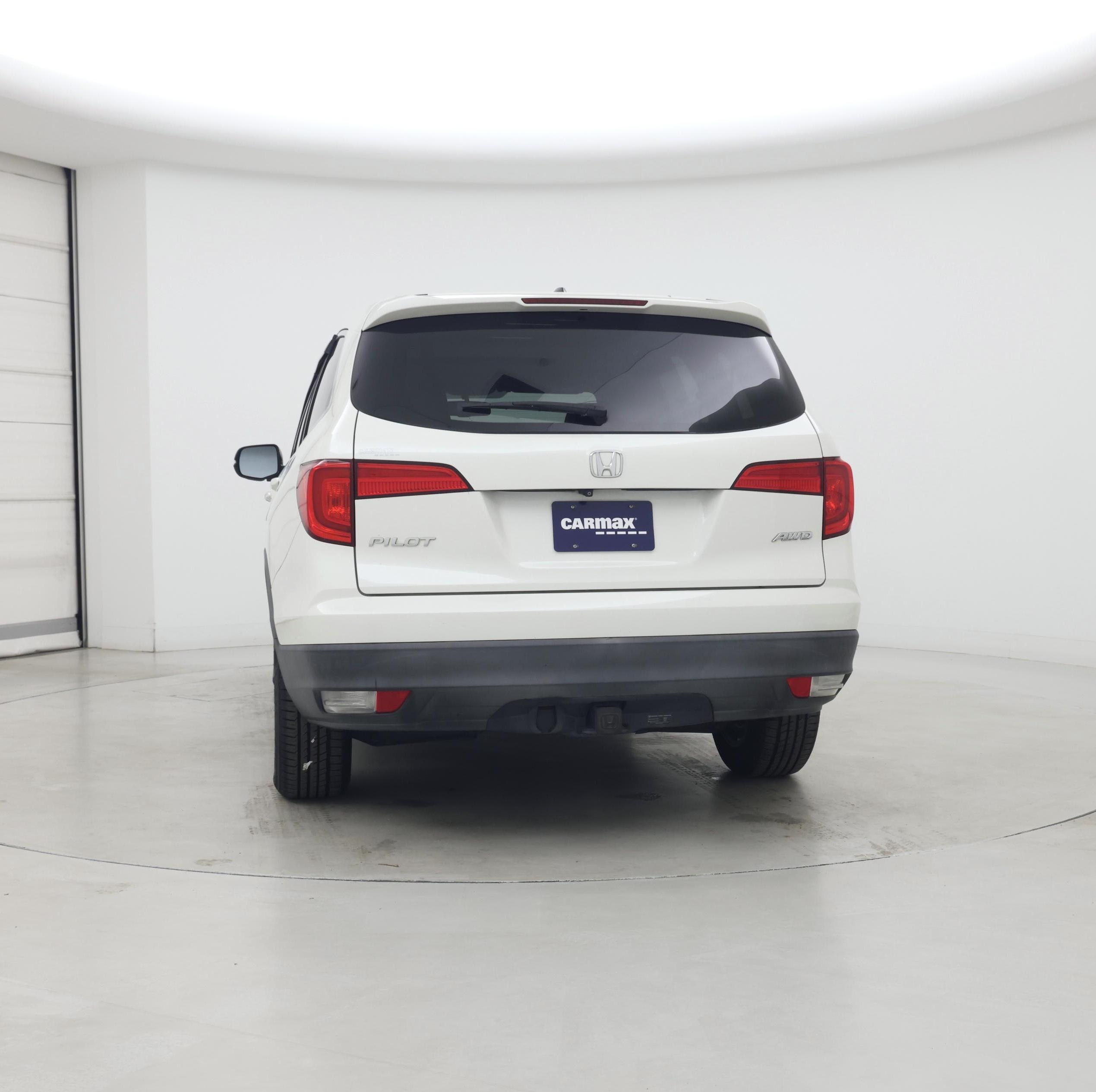 Thumbnail: 2017 Honda Pilot - 6