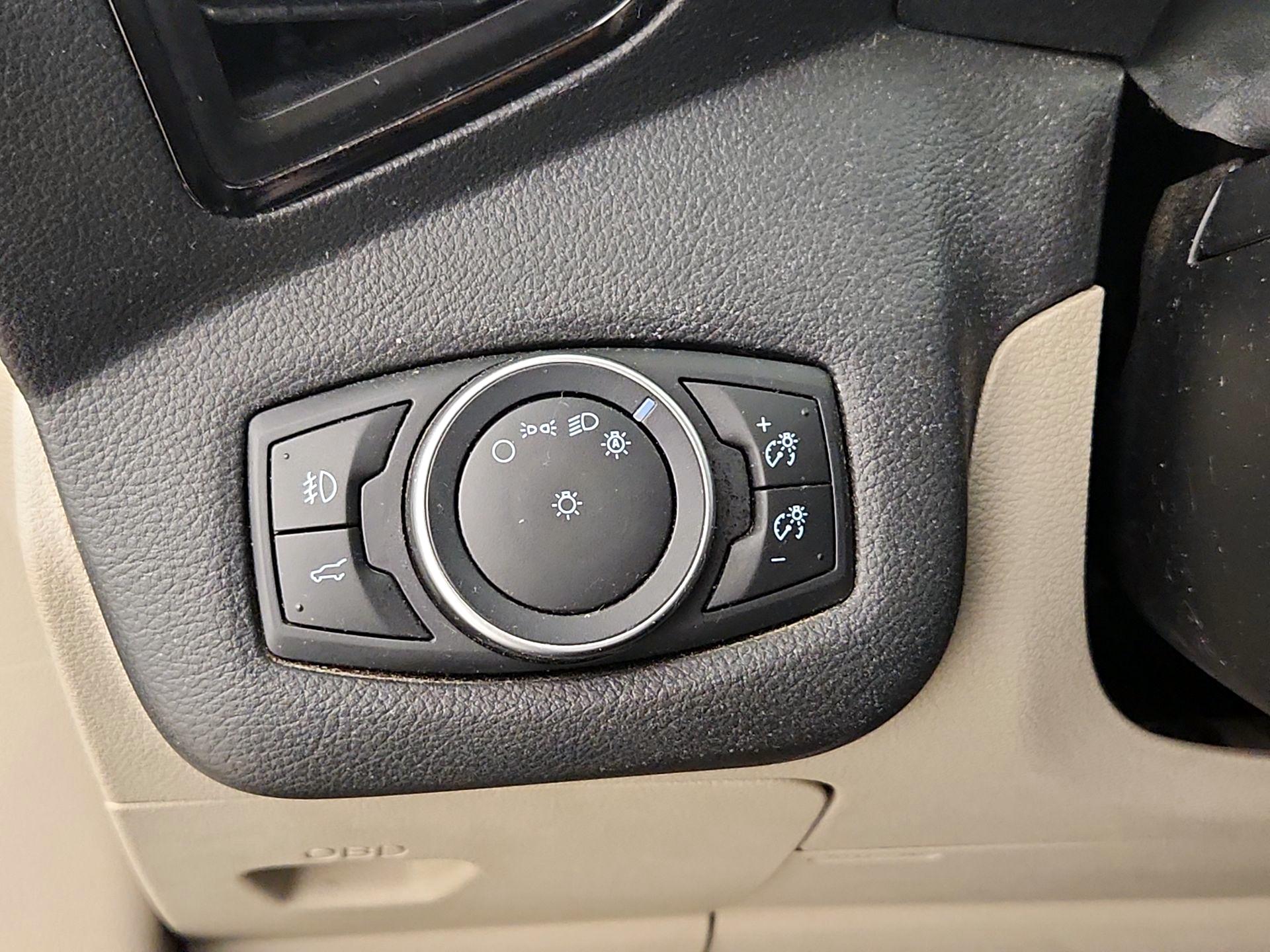 Thumbnail: 2017 Ford Escape - 13