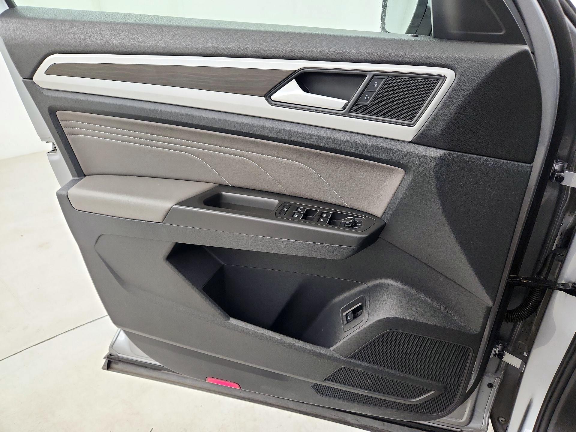 Thumbnail: 2022 Volkswagen Atlas - 12