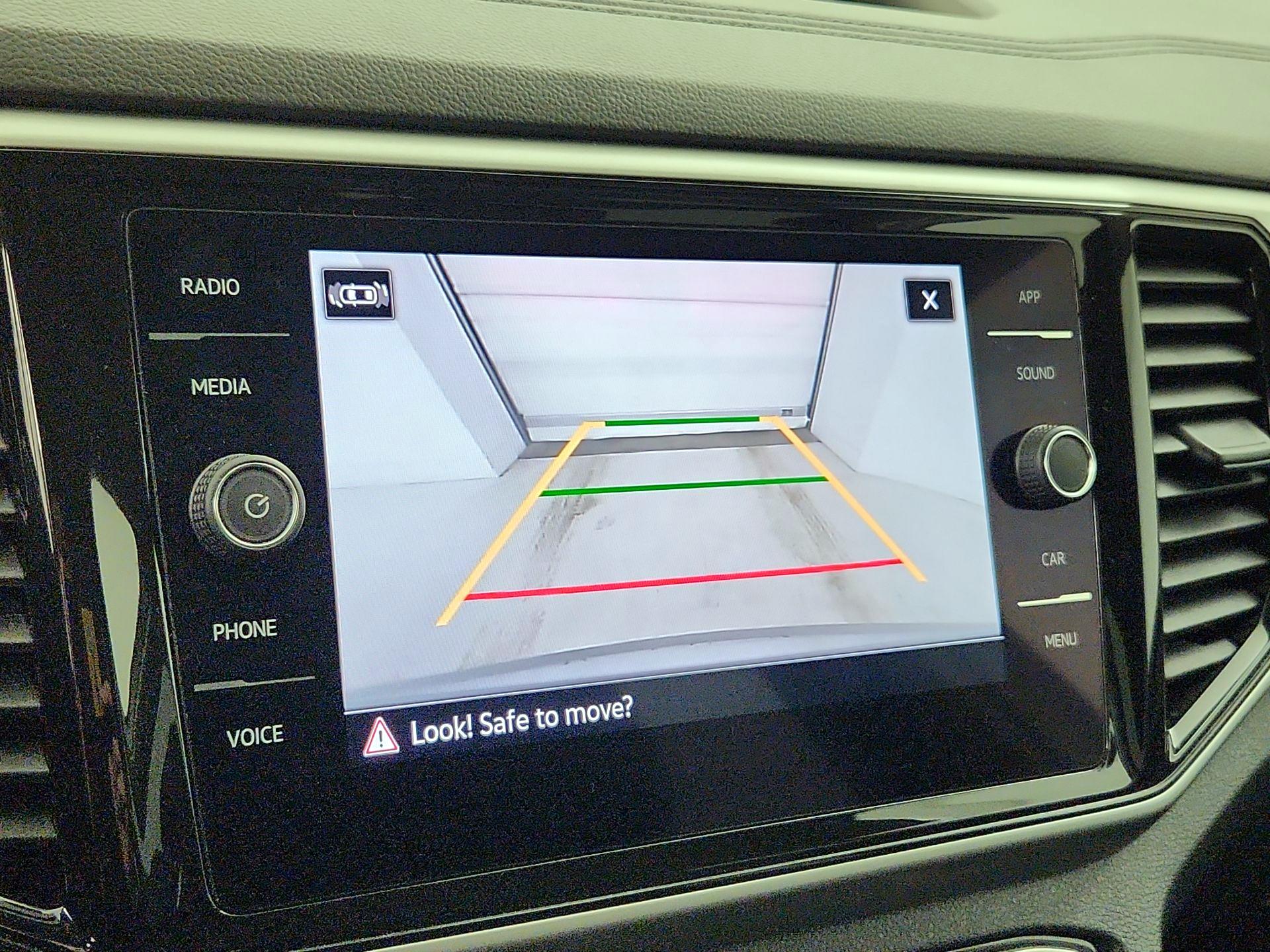 Thumbnail: 2022 Volkswagen Atlas - 14