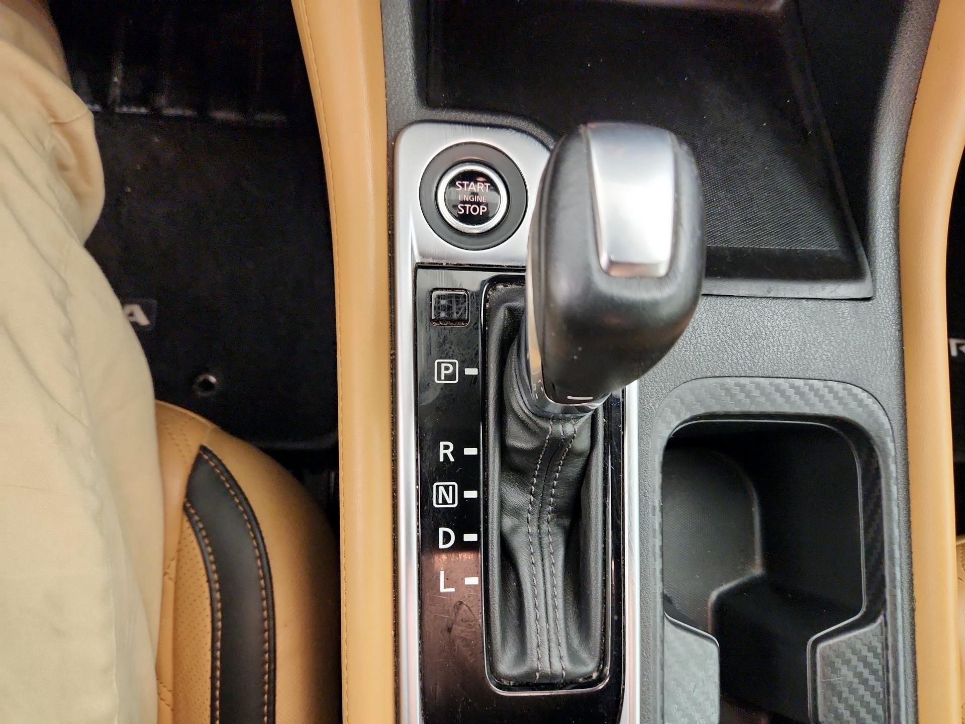 Thumbnail: 2021 Nissan Sentra - 17