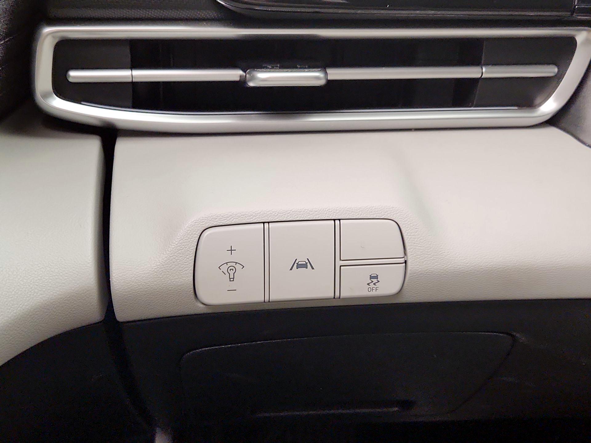 Thumbnail: 2023 Hyundai Elantra - 13