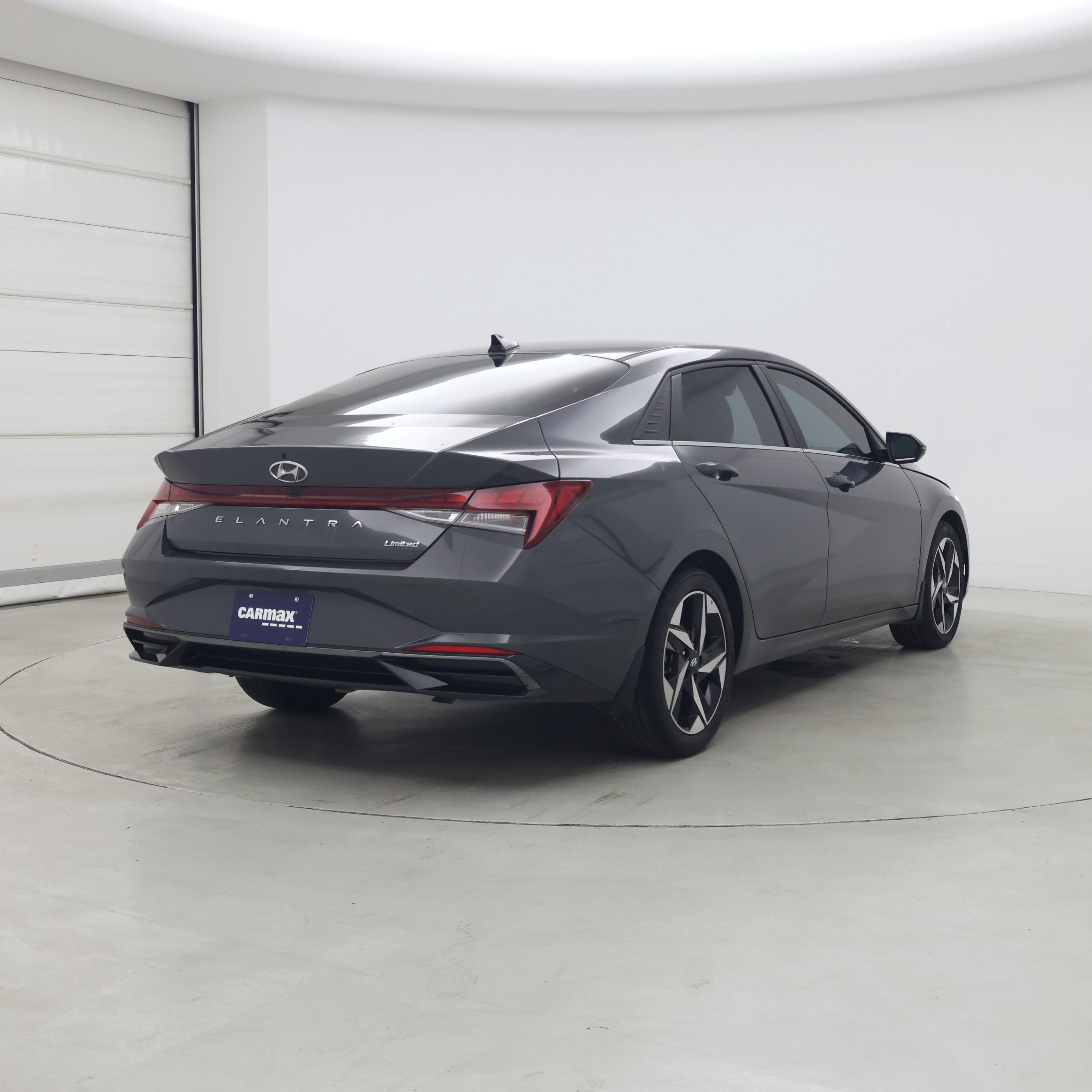 Thumbnail: 2023 Hyundai Elantra - 8