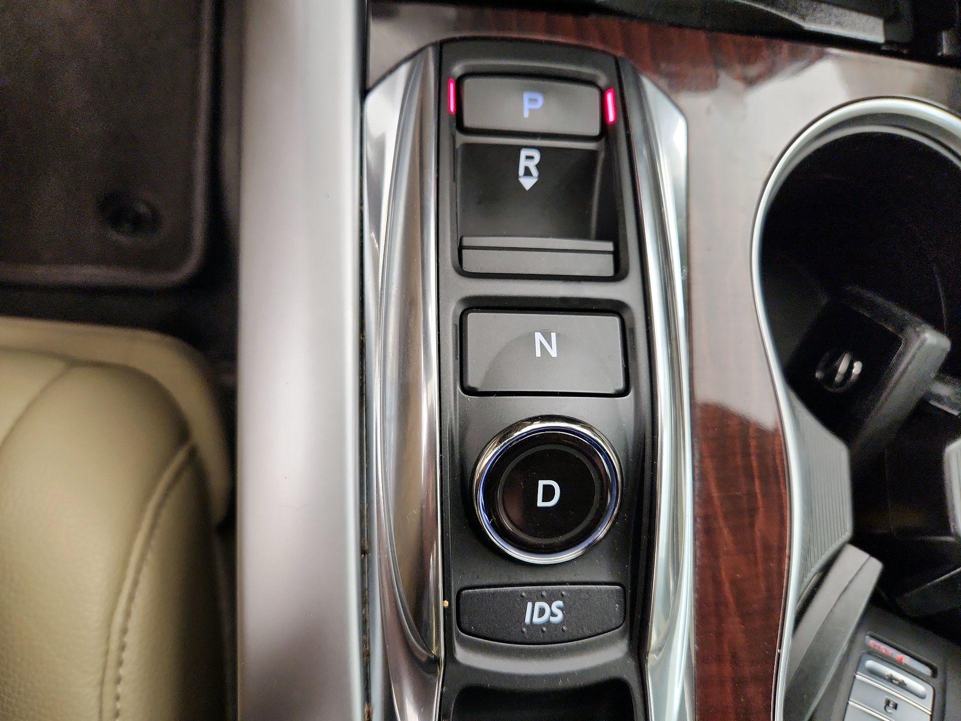 Thumbnail: 2016 Acura TLX - 17